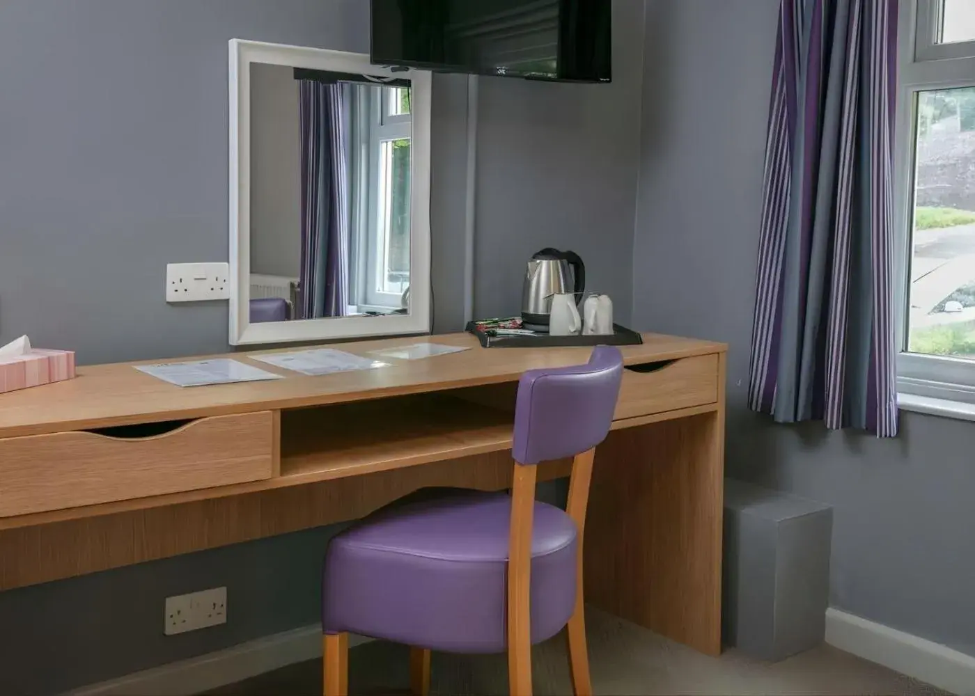 Standard Twin Room in Tor Park Hotel Standard Twin Room in Tor Park Hotel