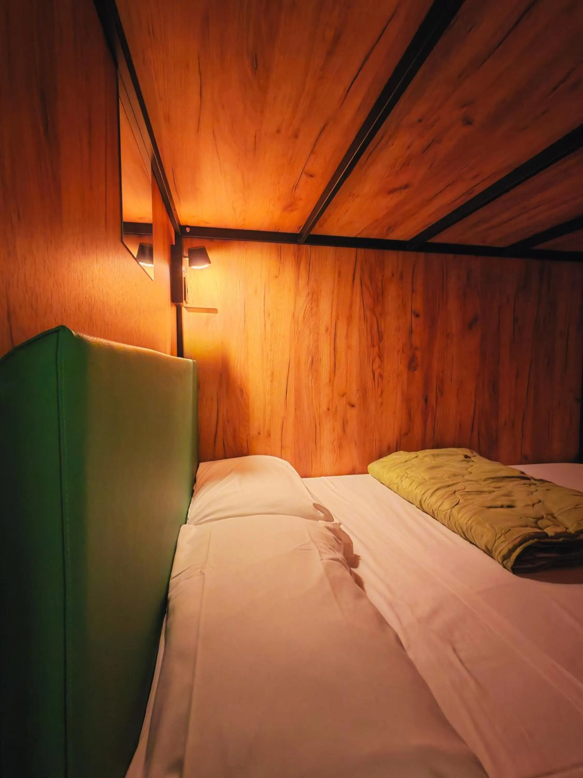 Bed in Urban Inn Capsule Madrid