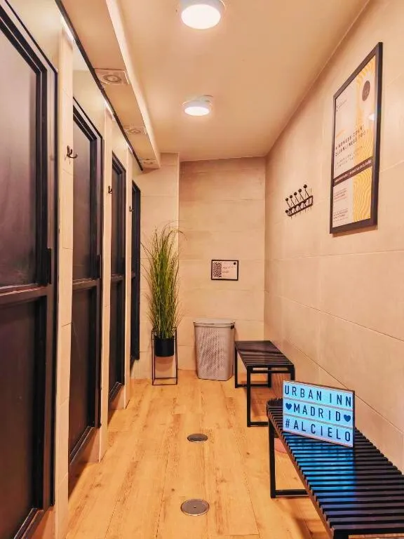 Toilet in Urban Inn Capsule Madrid