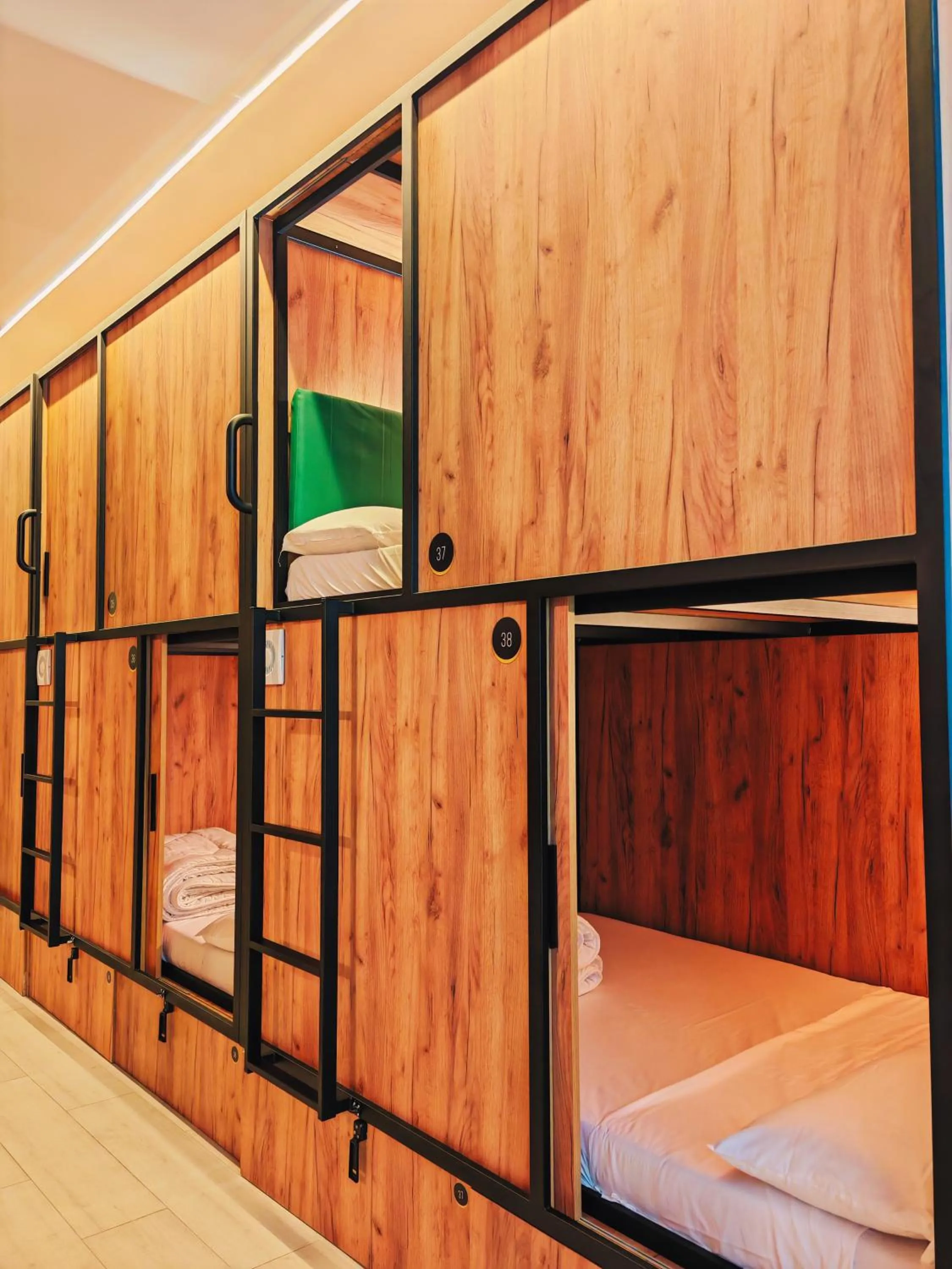 Bed in Urban Inn Capsule Madrid