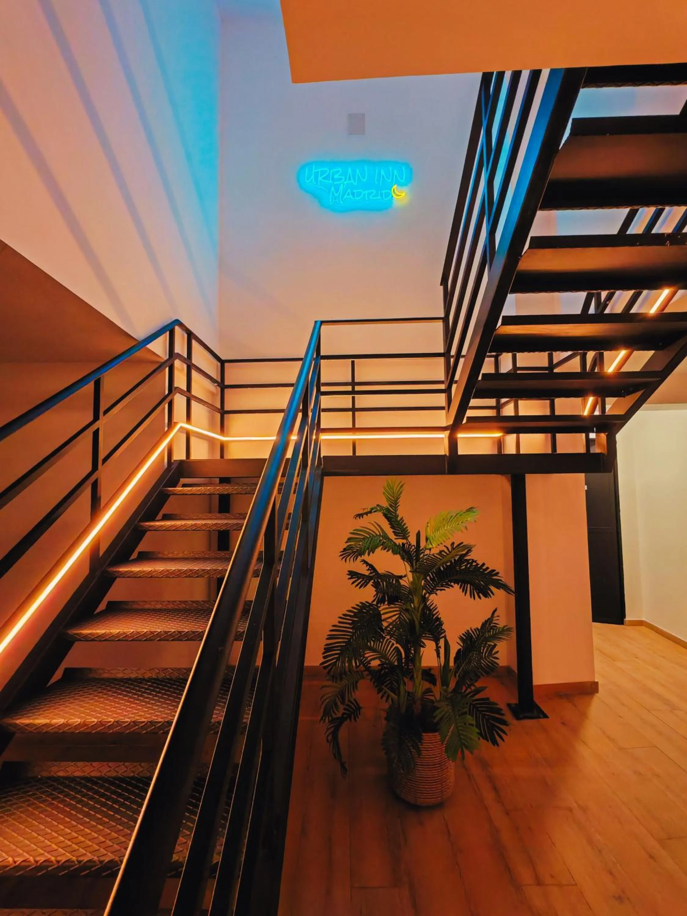 Living room in Urban Inn Capsule Madrid