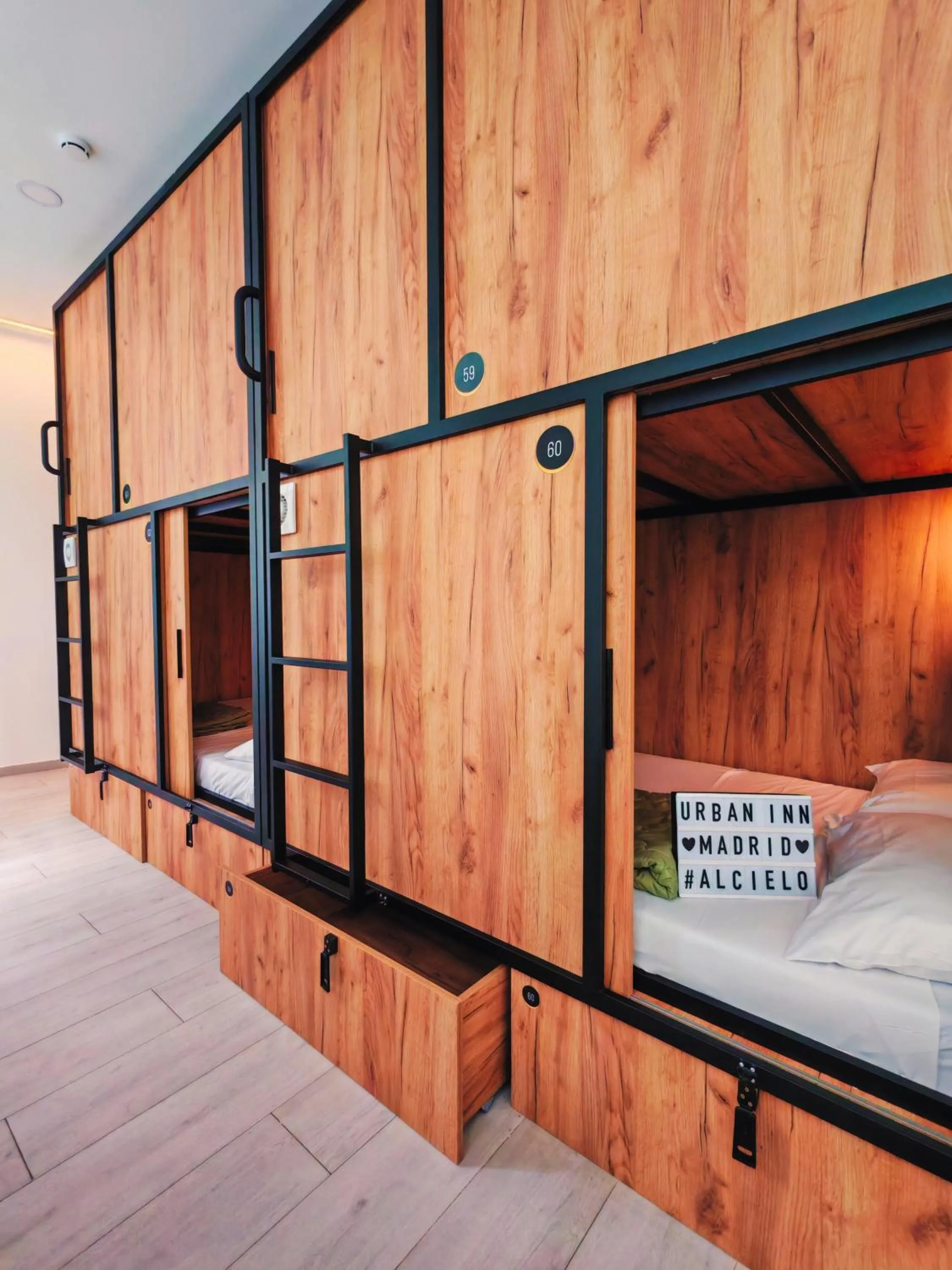 Bed in Urban Inn Capsule Madrid