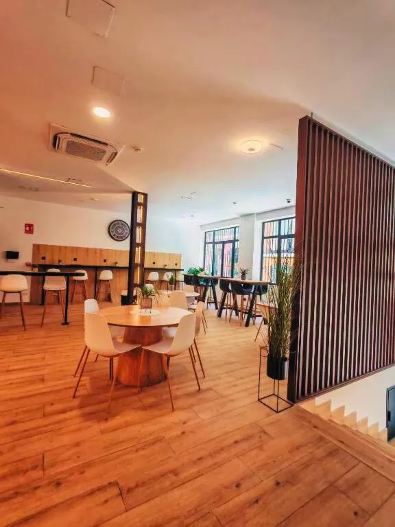 Dining area in Urban Inn Capsule Madrid