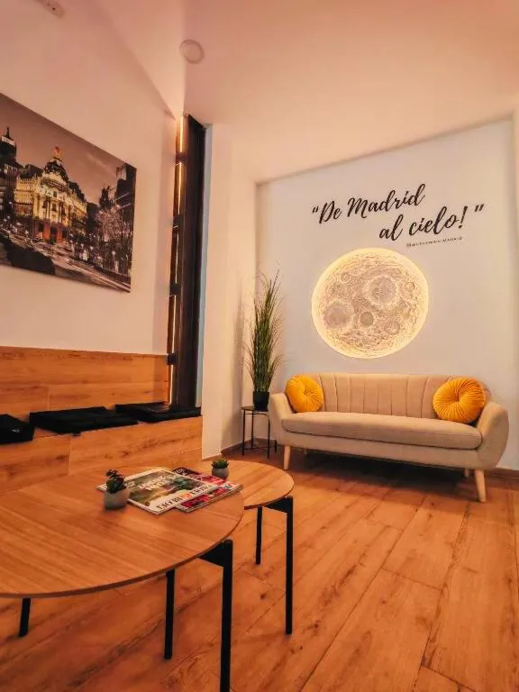 Lobby or reception in Urban Inn Capsule Madrid