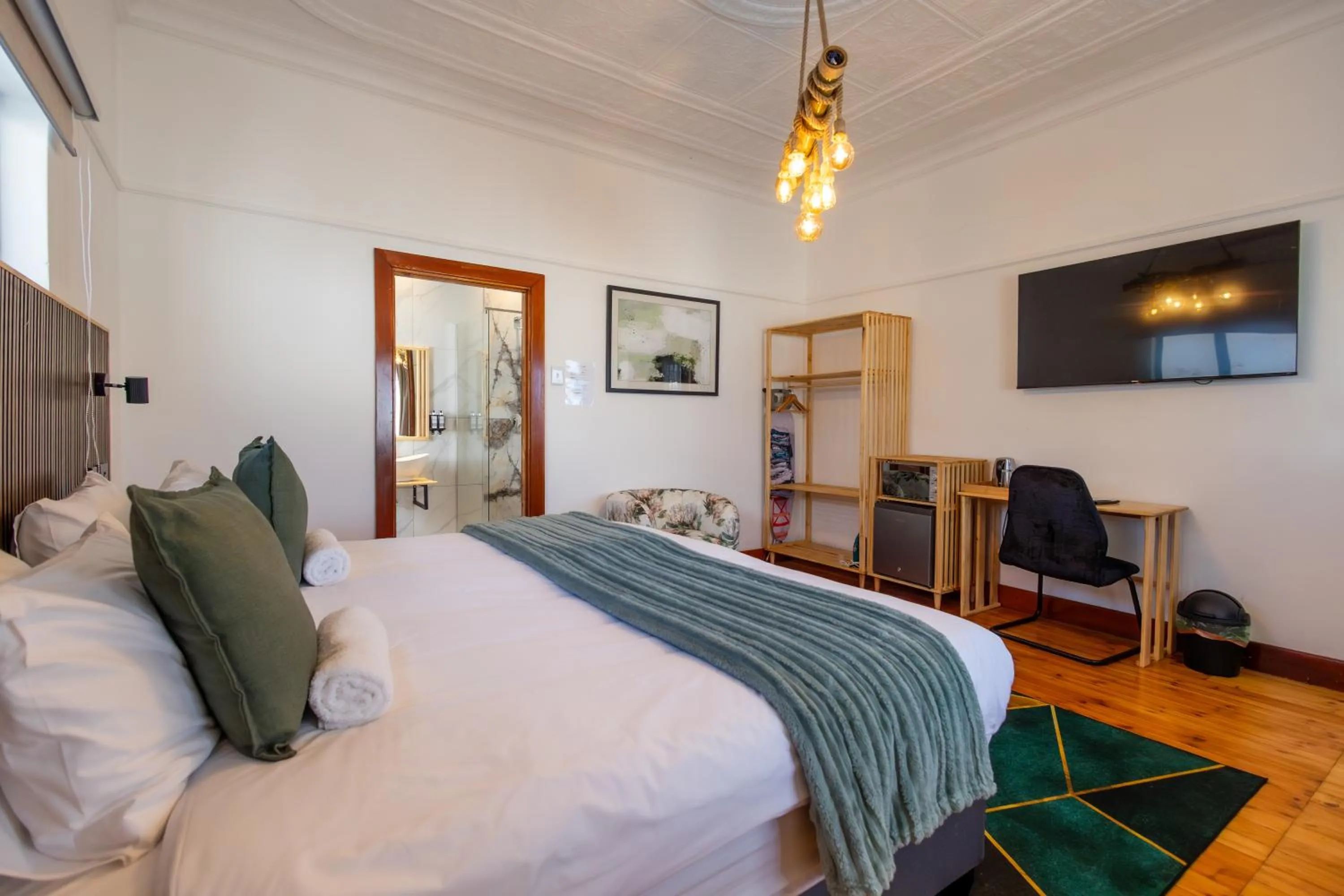 Bed in Fusion House B&B and Conference Venue