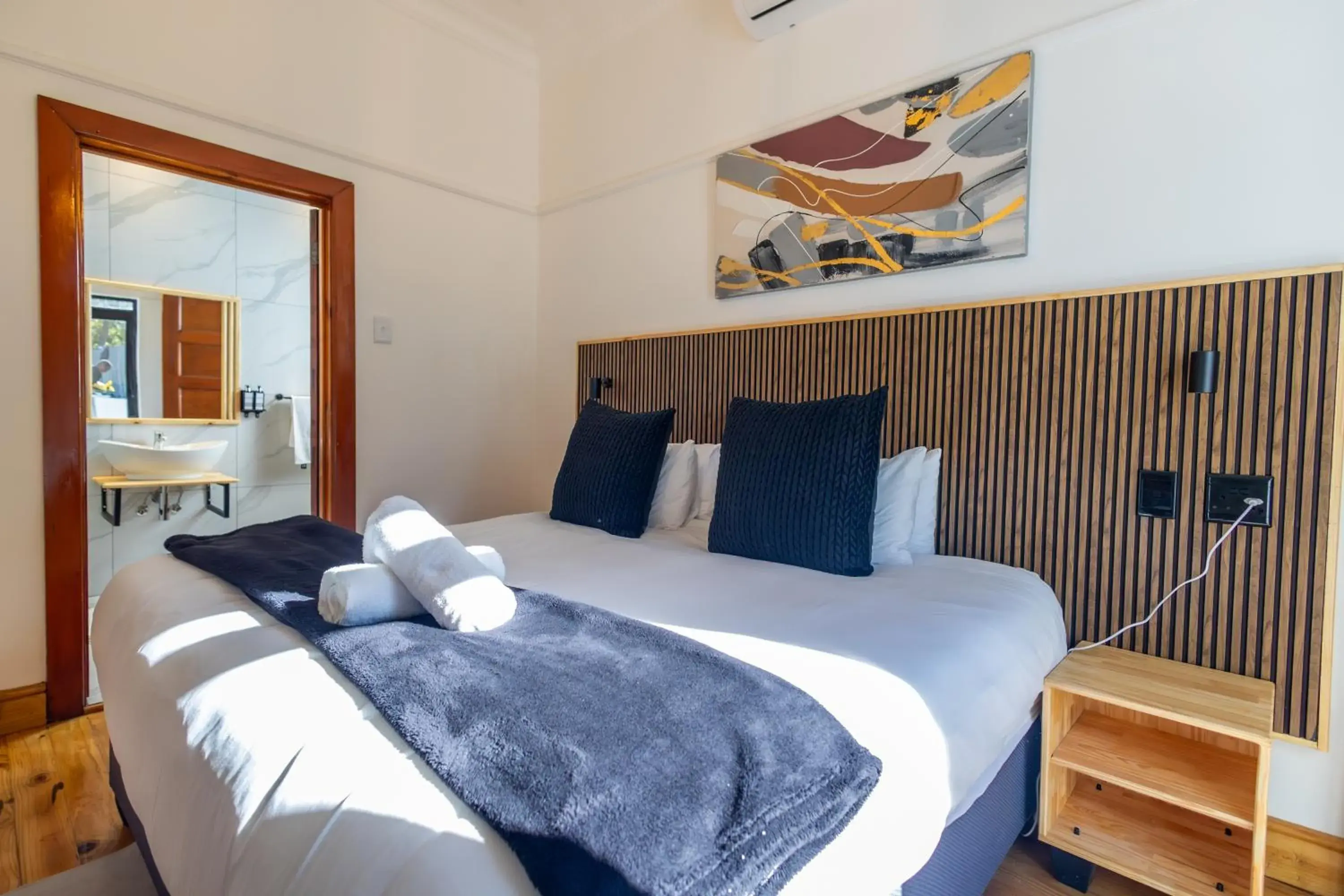 King Room - Disability Access in Fusion House B&B and Conference Venue King Room - Disability Access in Fusion House B&B and Conference Venue