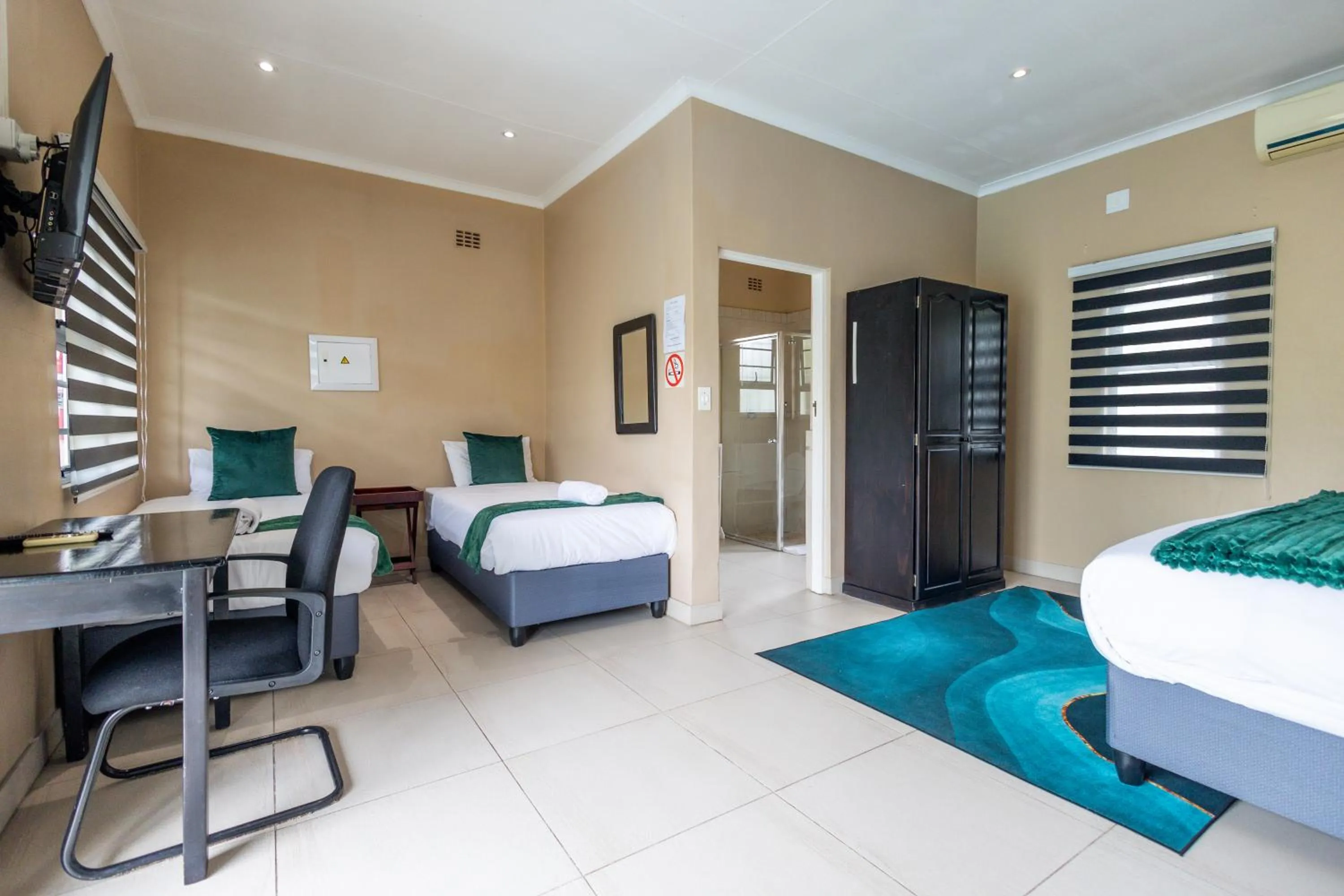 Bed in Fusion House B&B and Conference Venue