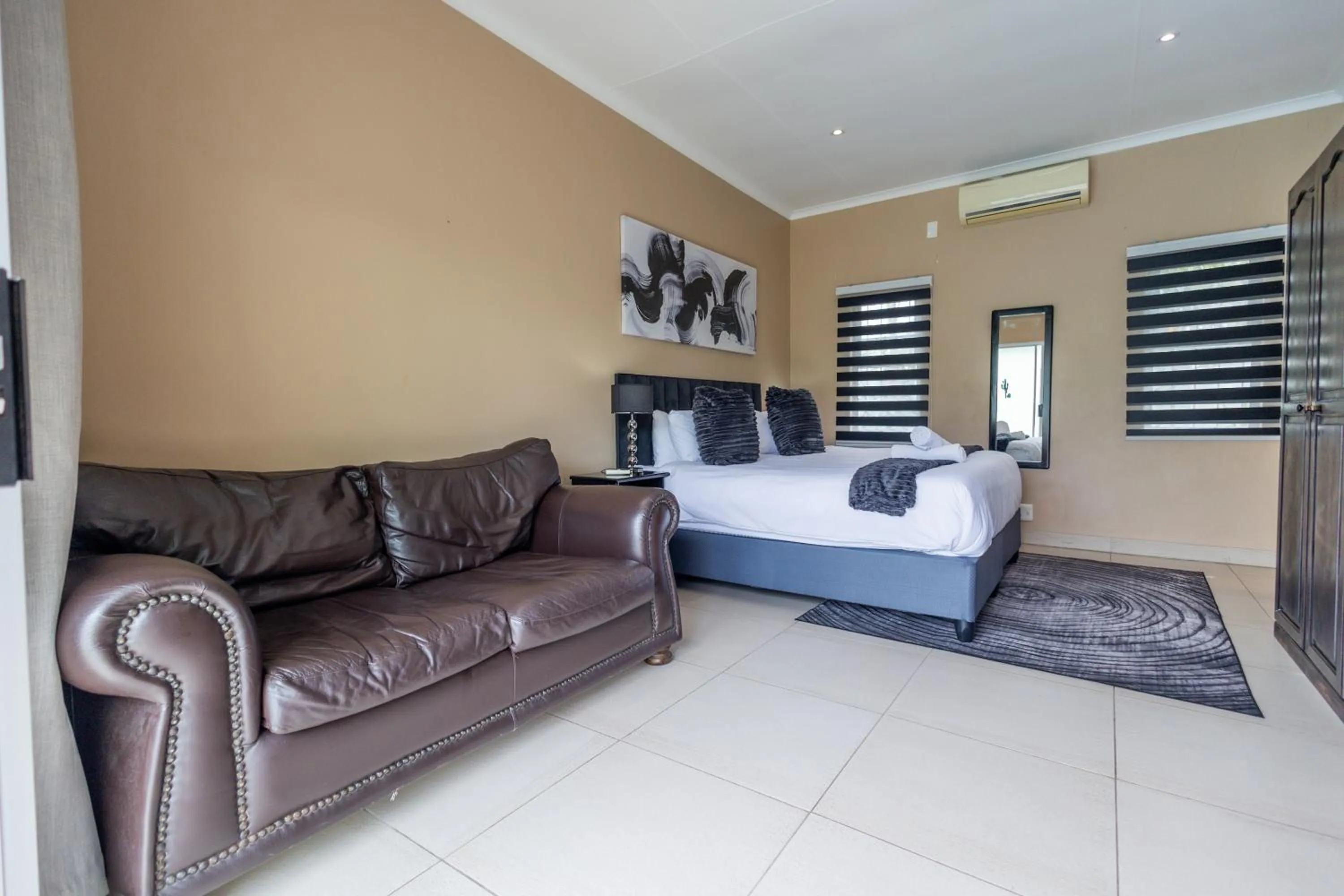 Bed in Fusion House B&B and Conference Venue