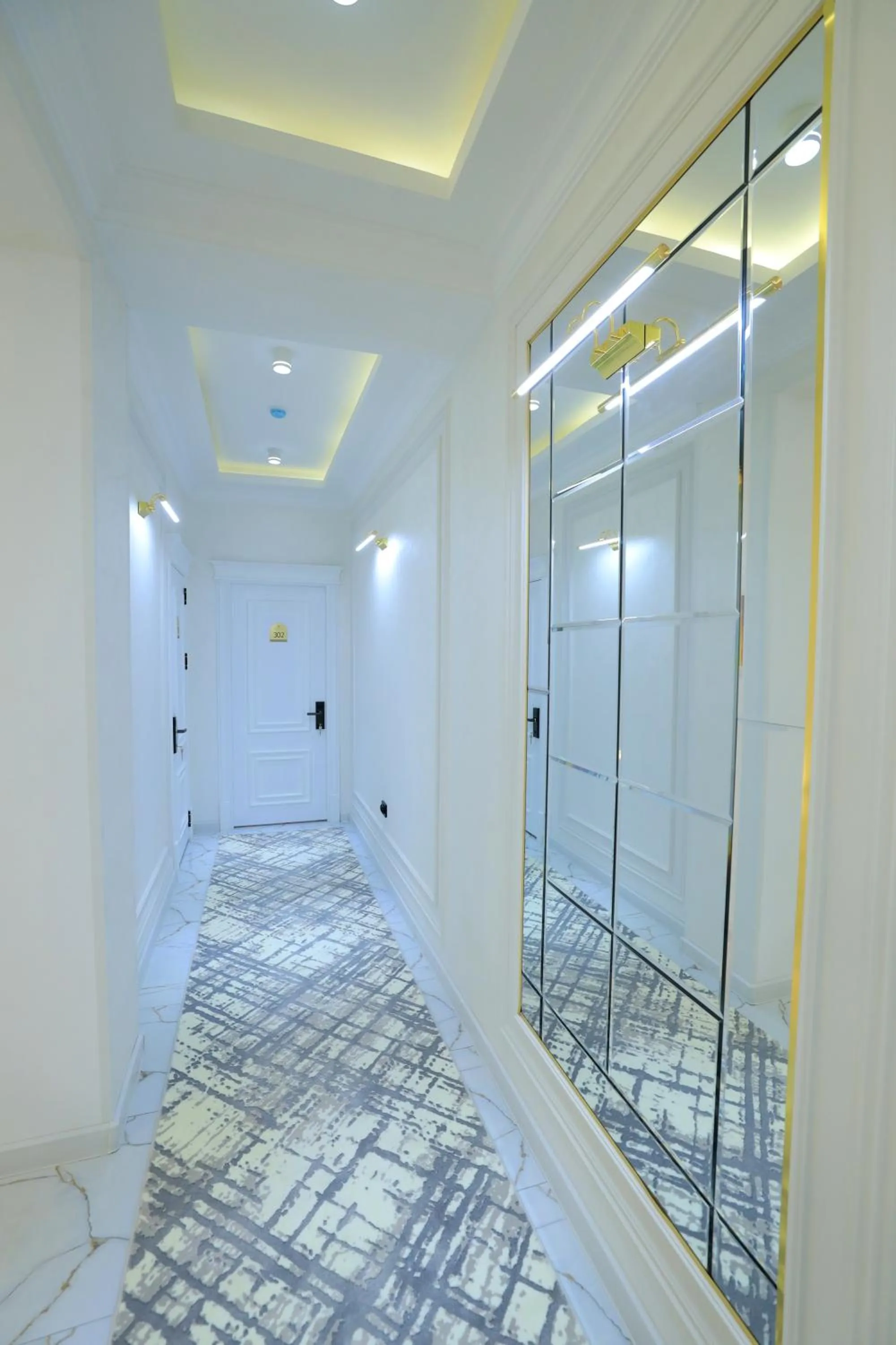 Lobby or reception in AMIR PLAZA hotel