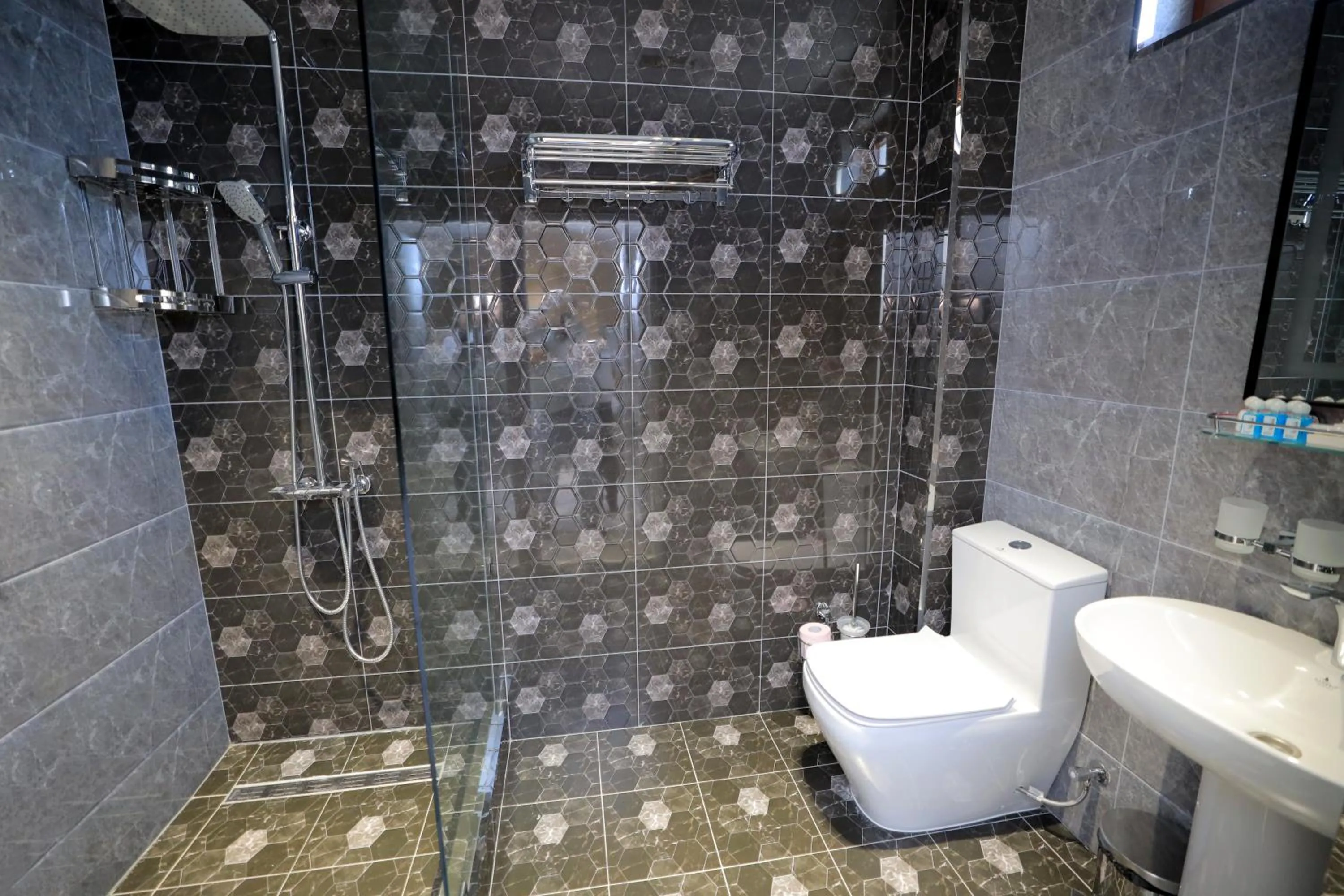 Bathroom in AMIR PLAZA hotel