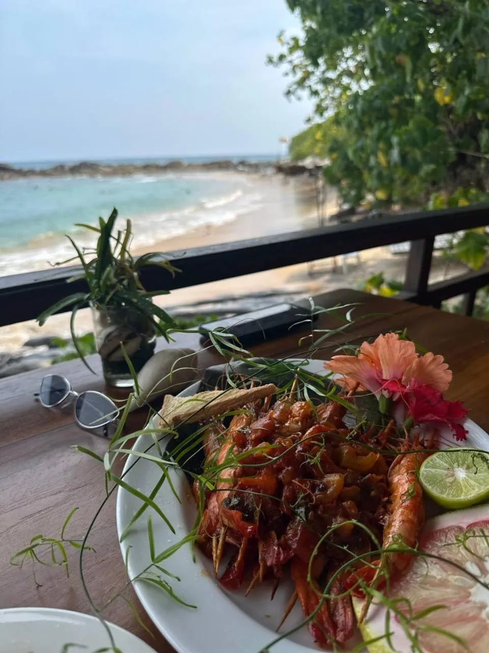 Restaurant/places to eat in Coconut Palm beach restaurant and rooms