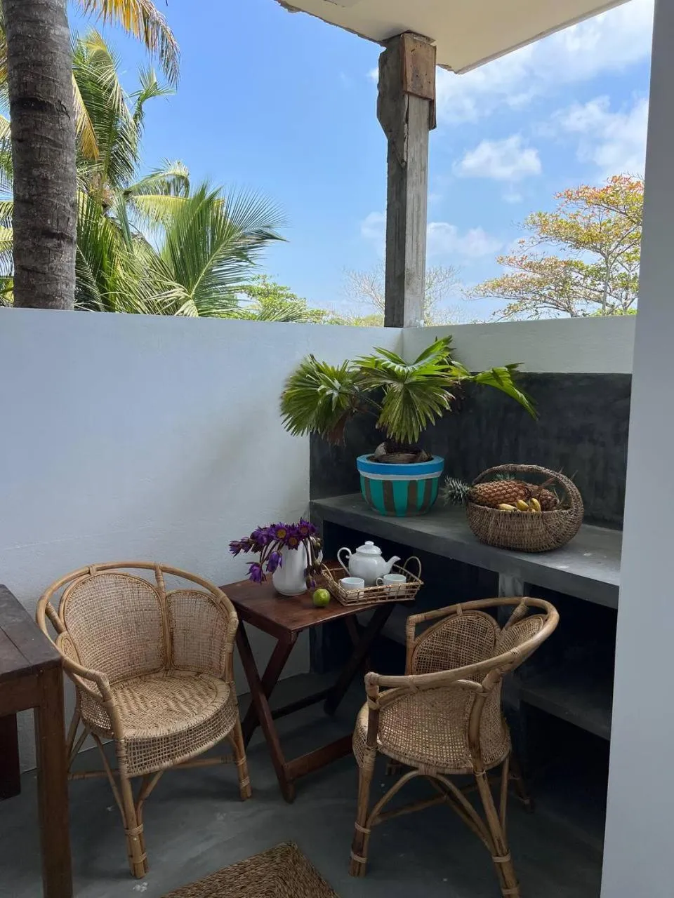 Living room in Coconut Palm beach restaurant and rooms