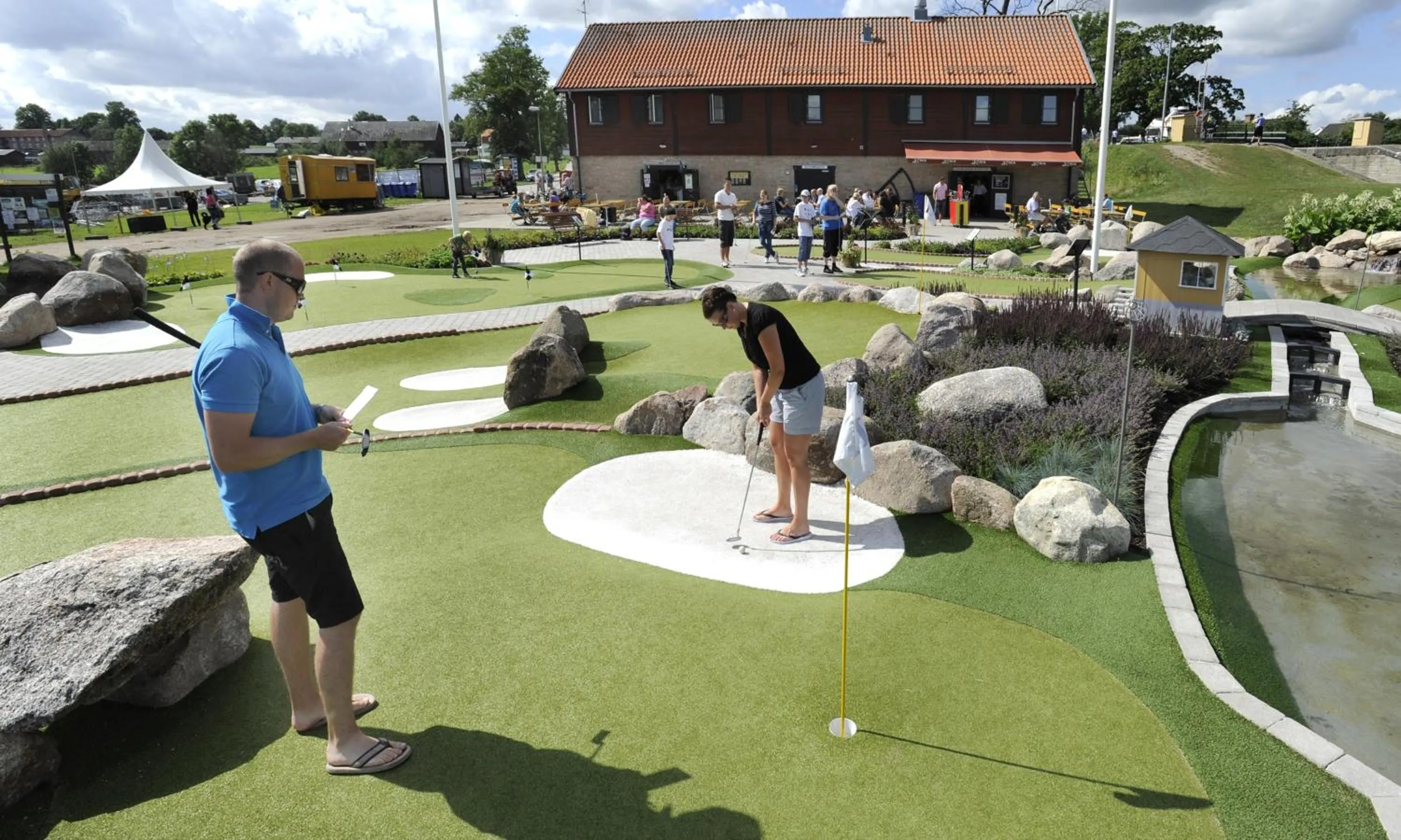 Facade/entrance in Bergs Slussar Vandrarhem & Stugor