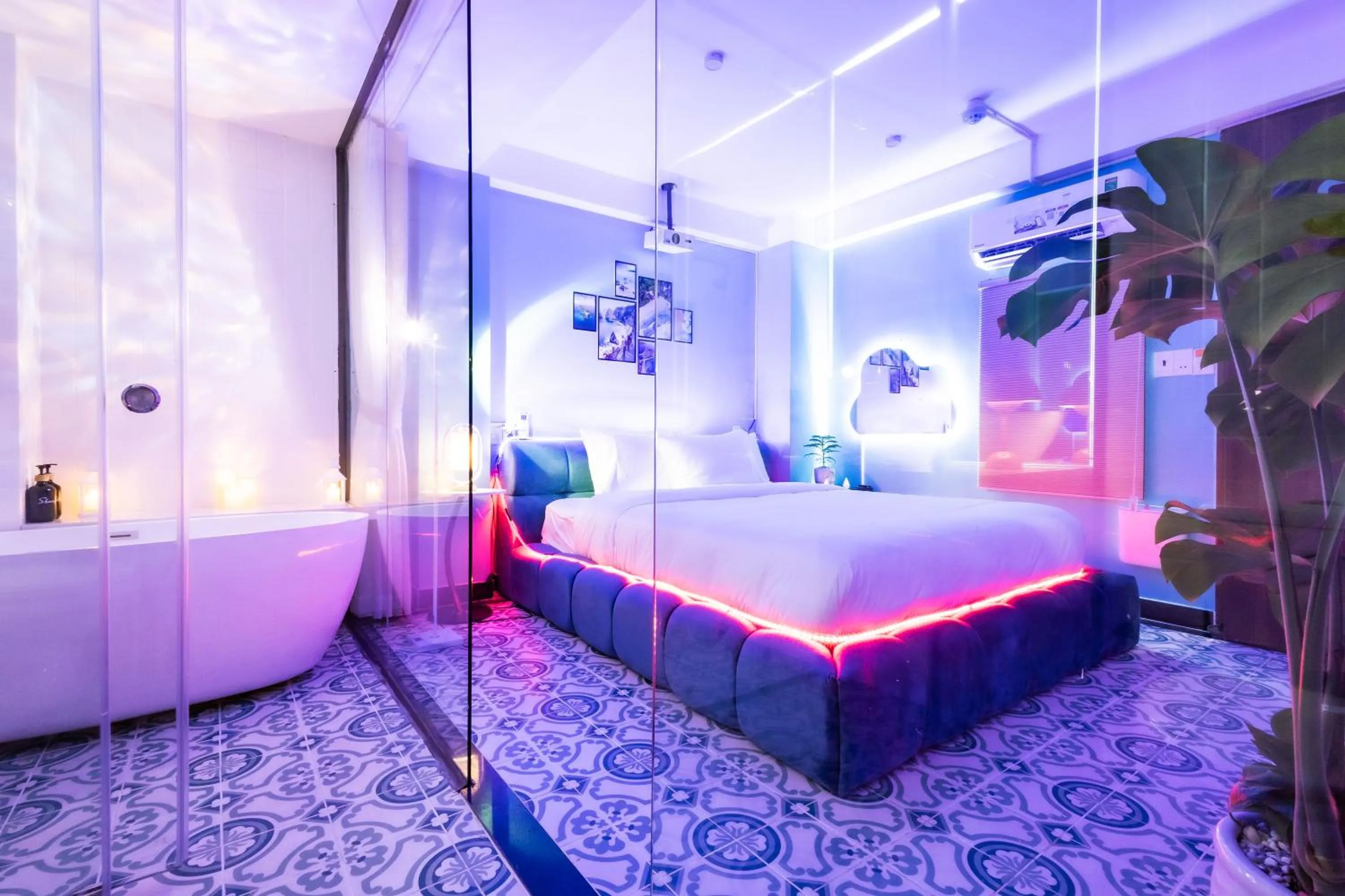 Photo of the whole room in Cosy Hotel