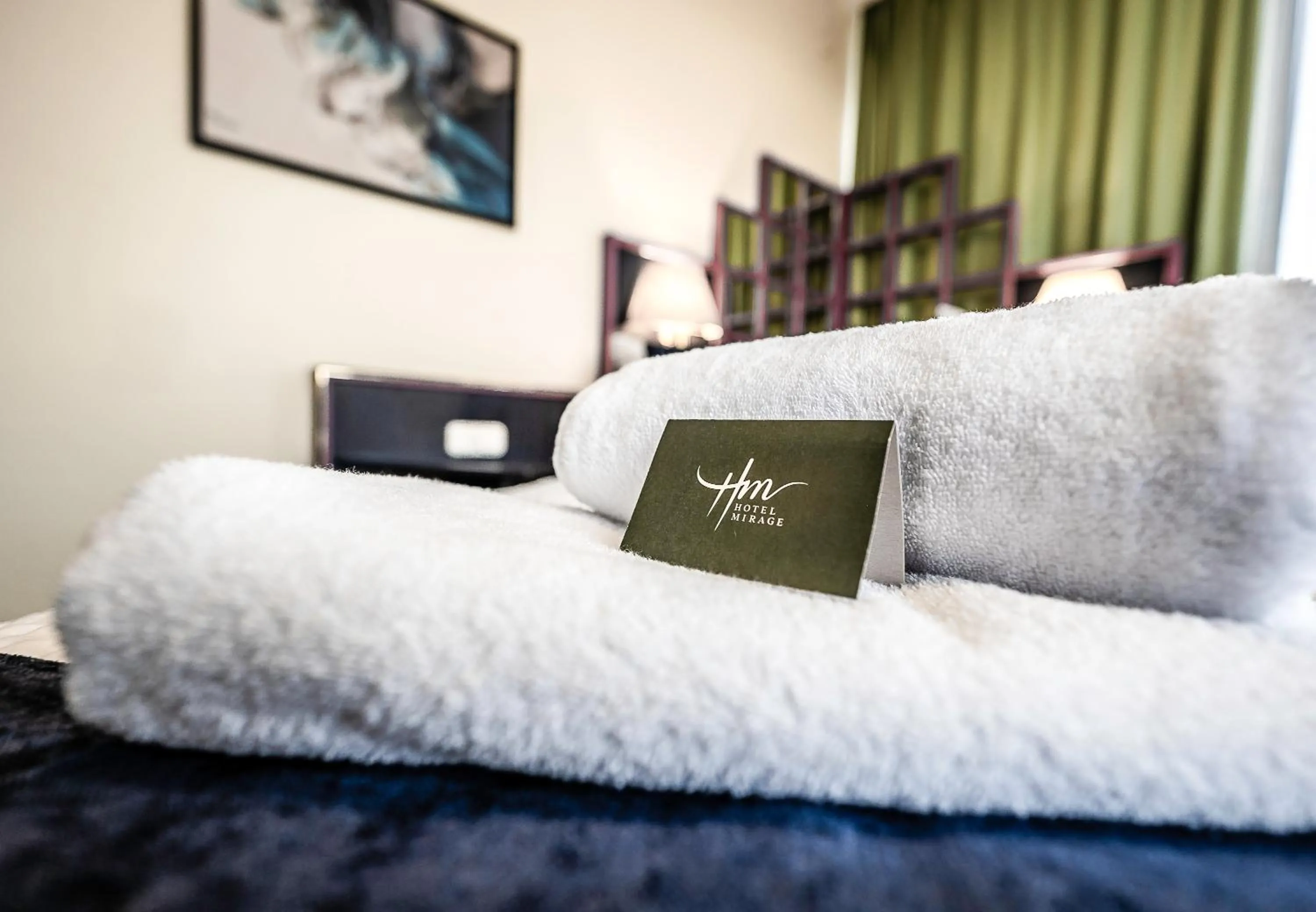 Bedroom, Bed in Hotel Mirage Düsseldorf-Neuss