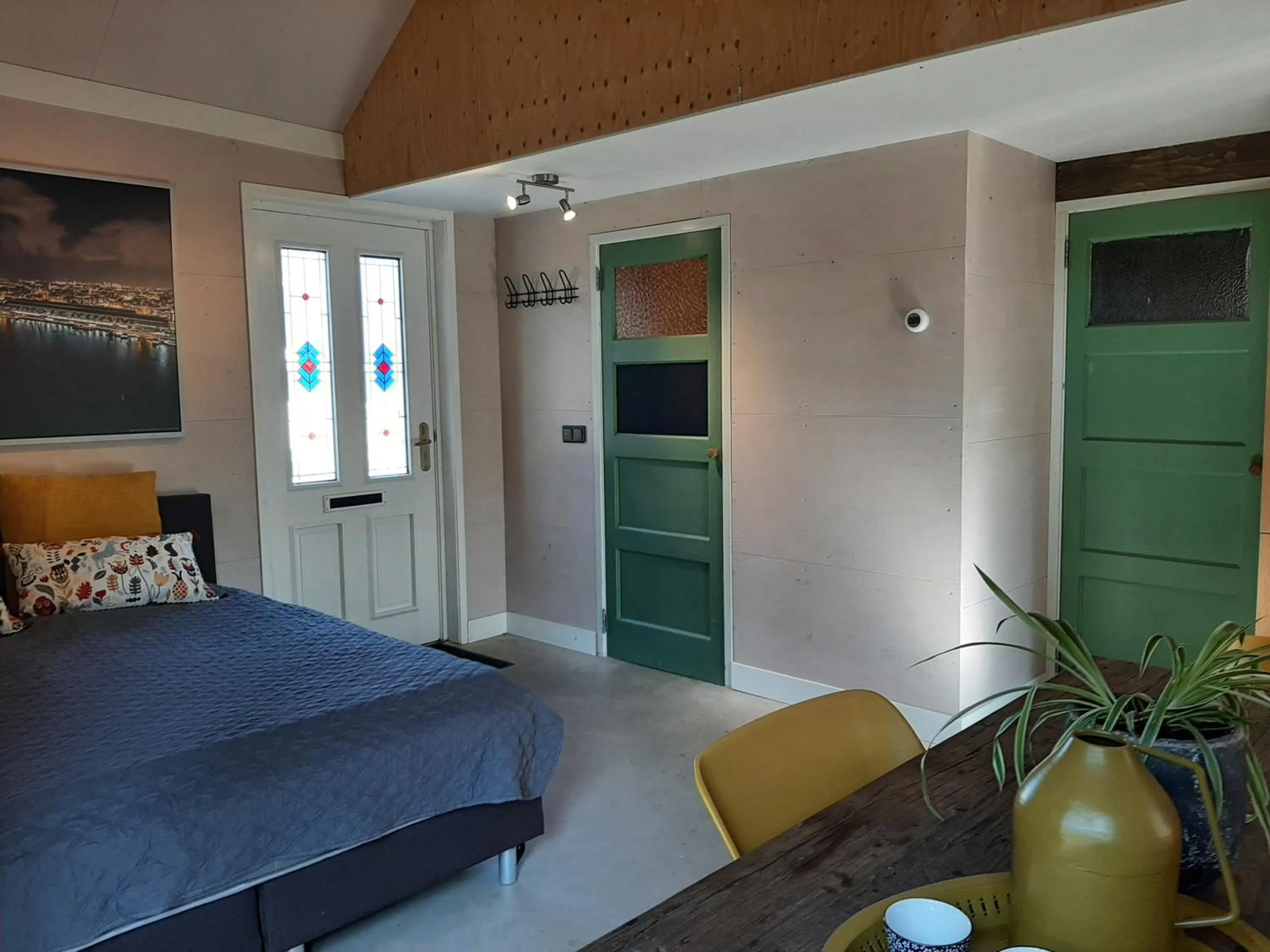 Bed in Appartement Voorhuis en chalet Klein Waterland