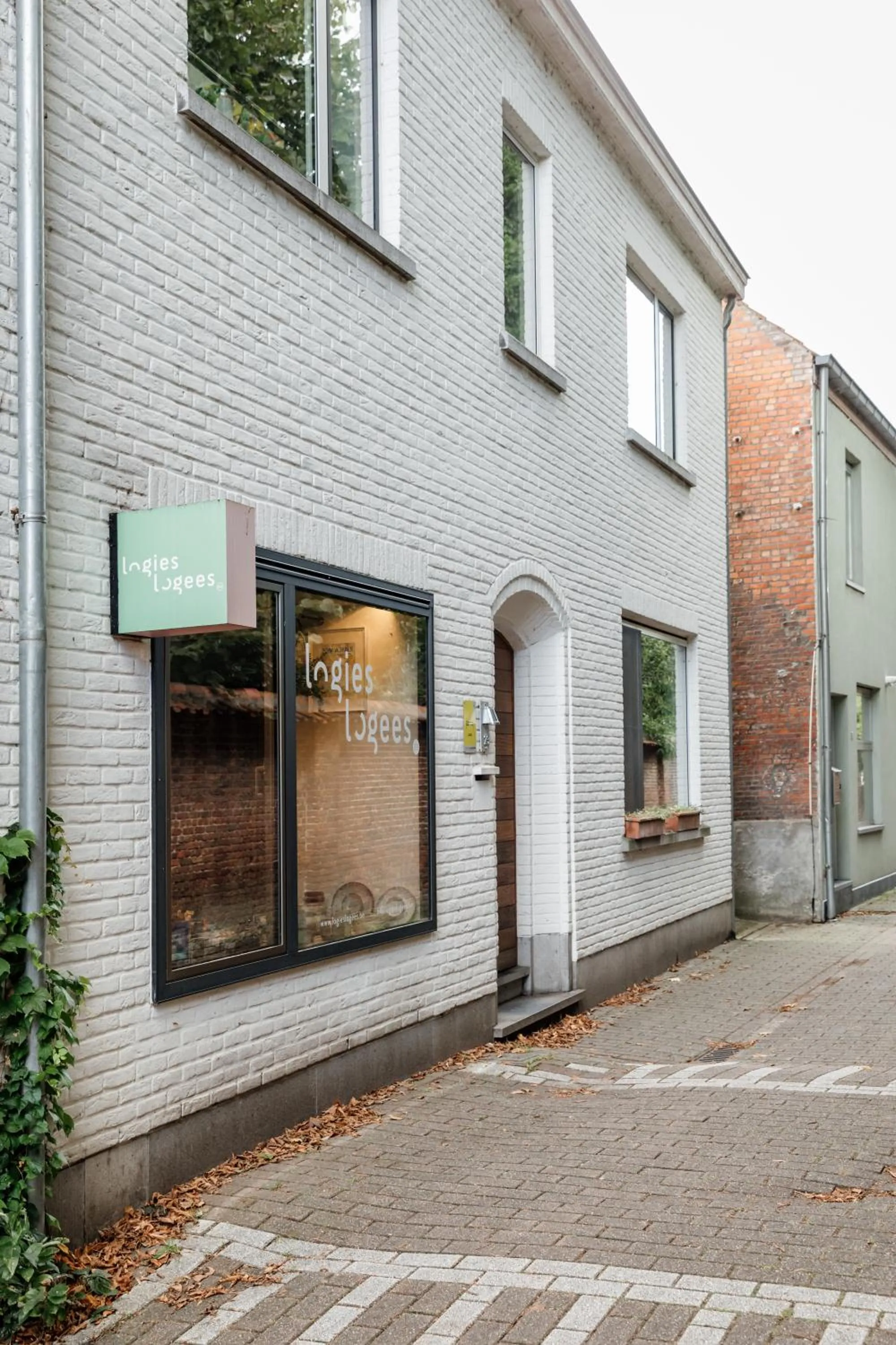 Property building in Logieslogees