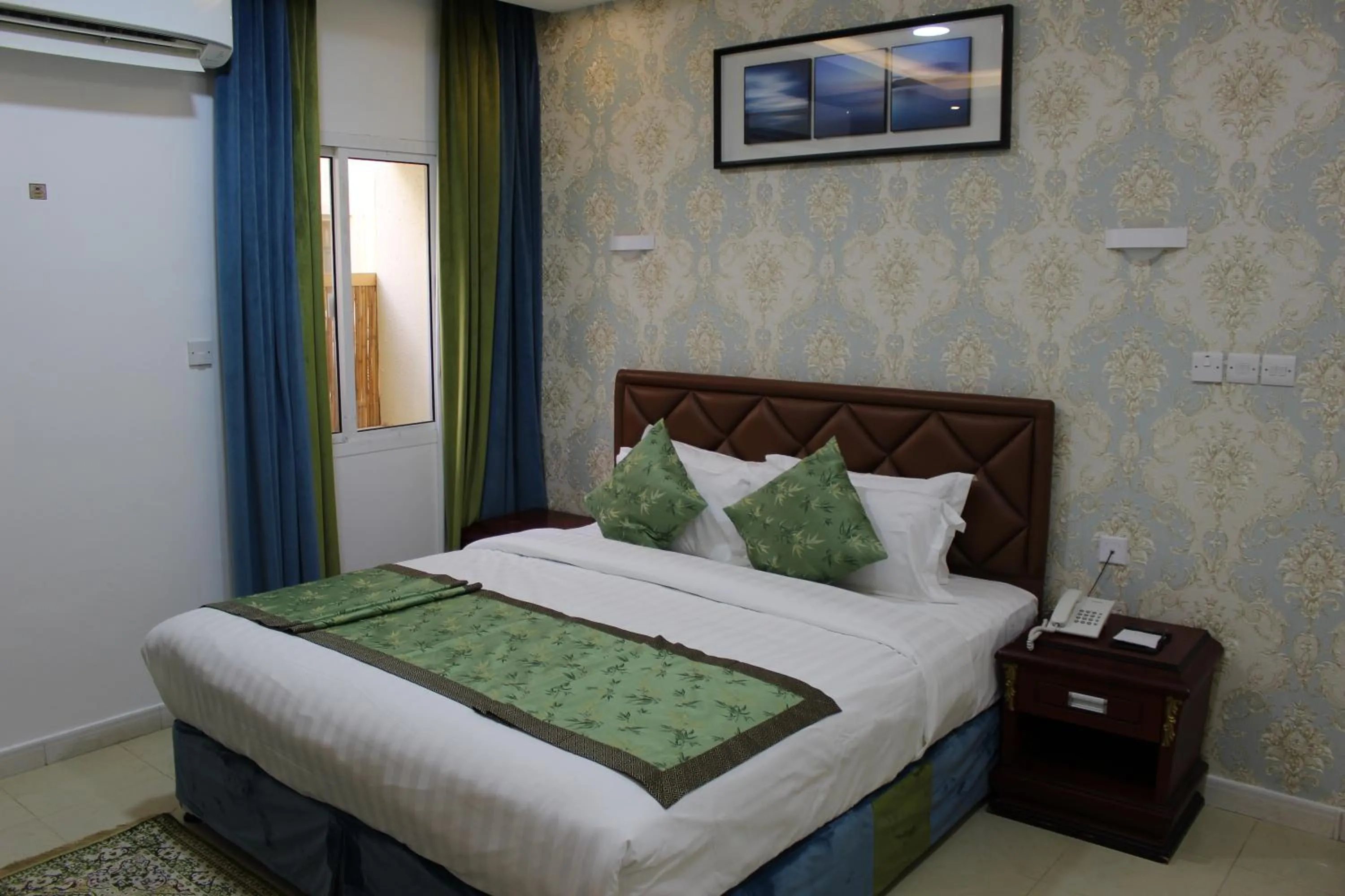 Bed in Al Diyar Hotel