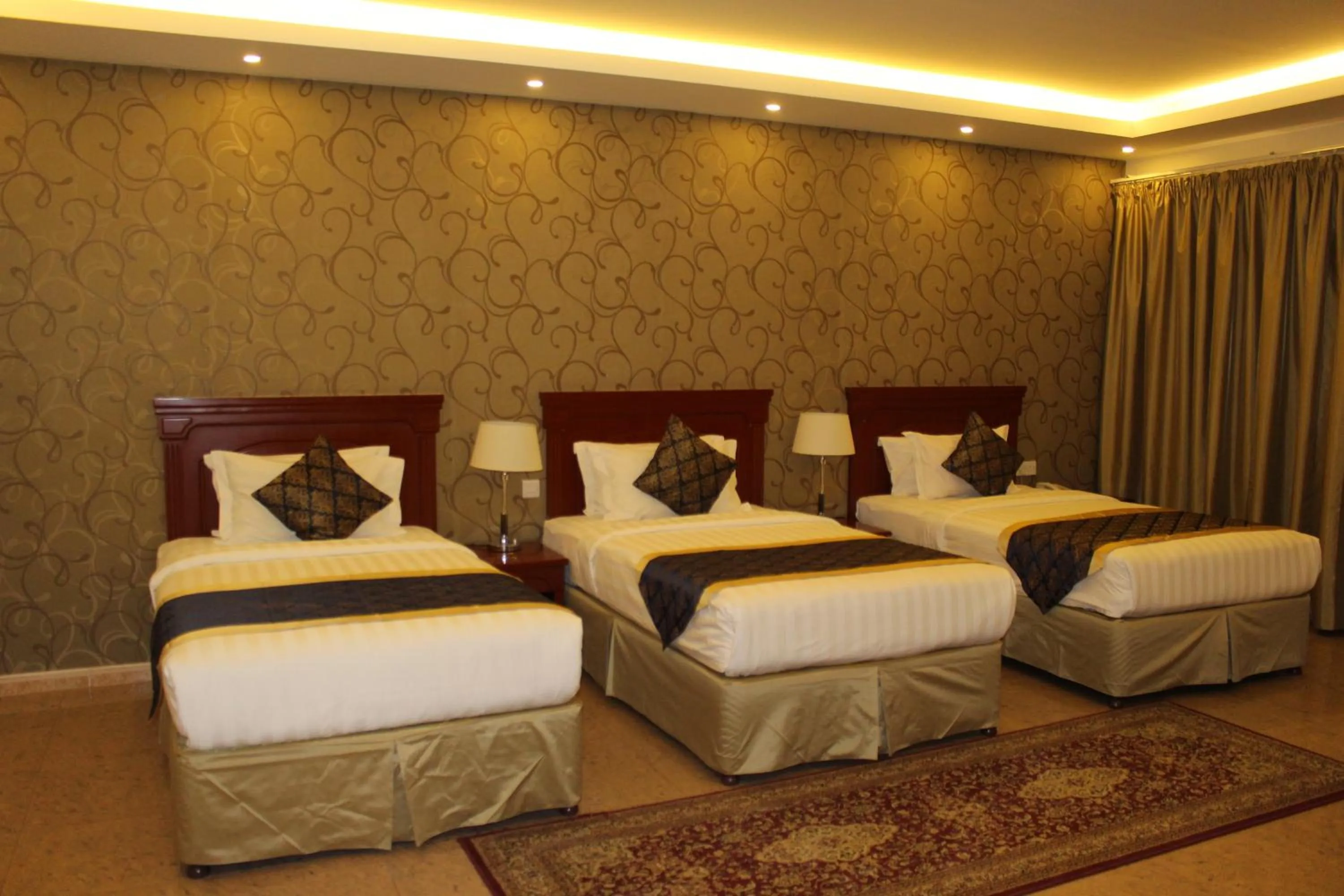 Bedroom, Bed in Al Diyar Hotel