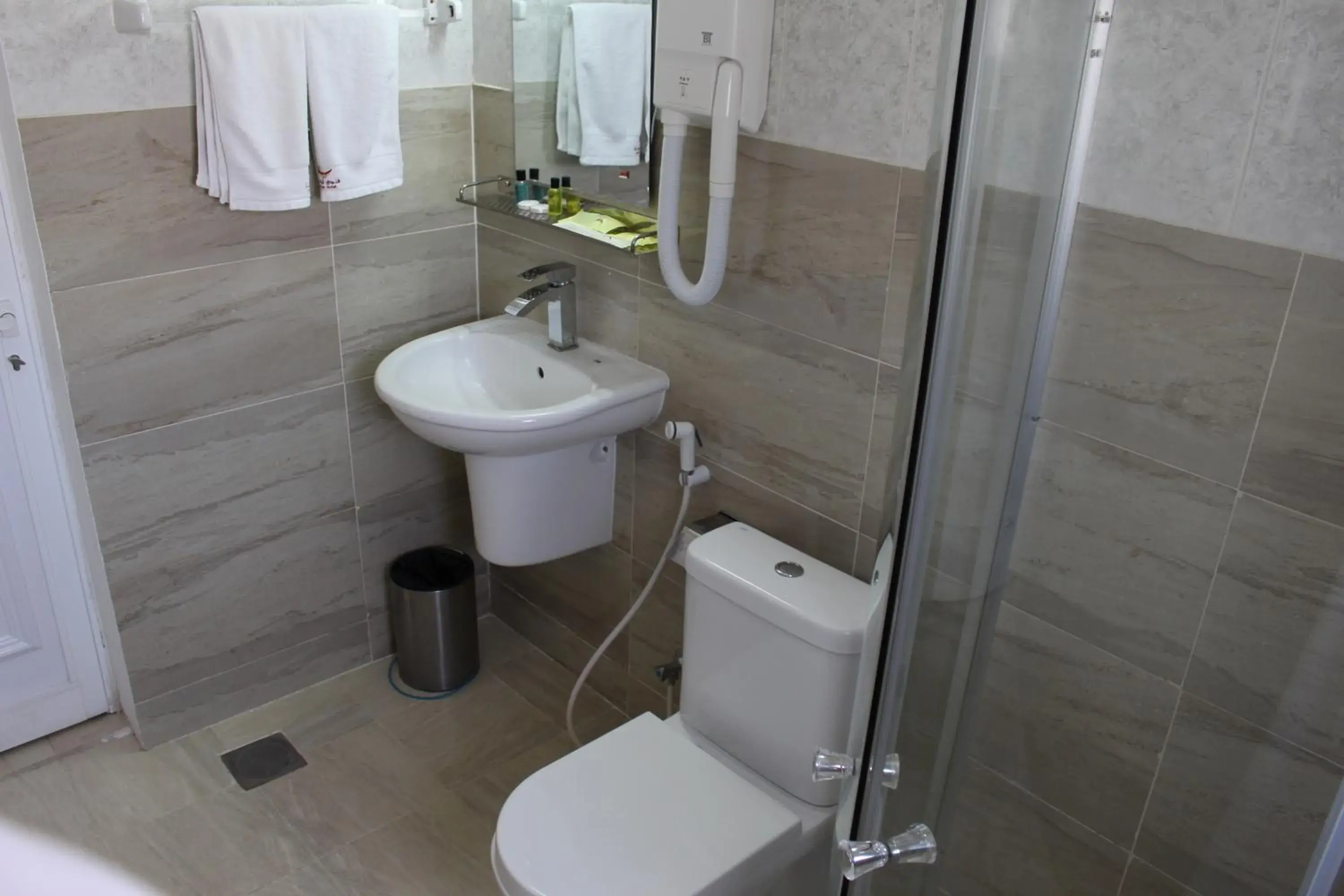 Two-Bedroom Apartment in Al Diyar Hotel Two-Bedroom Apartment in Al Diyar Hotel