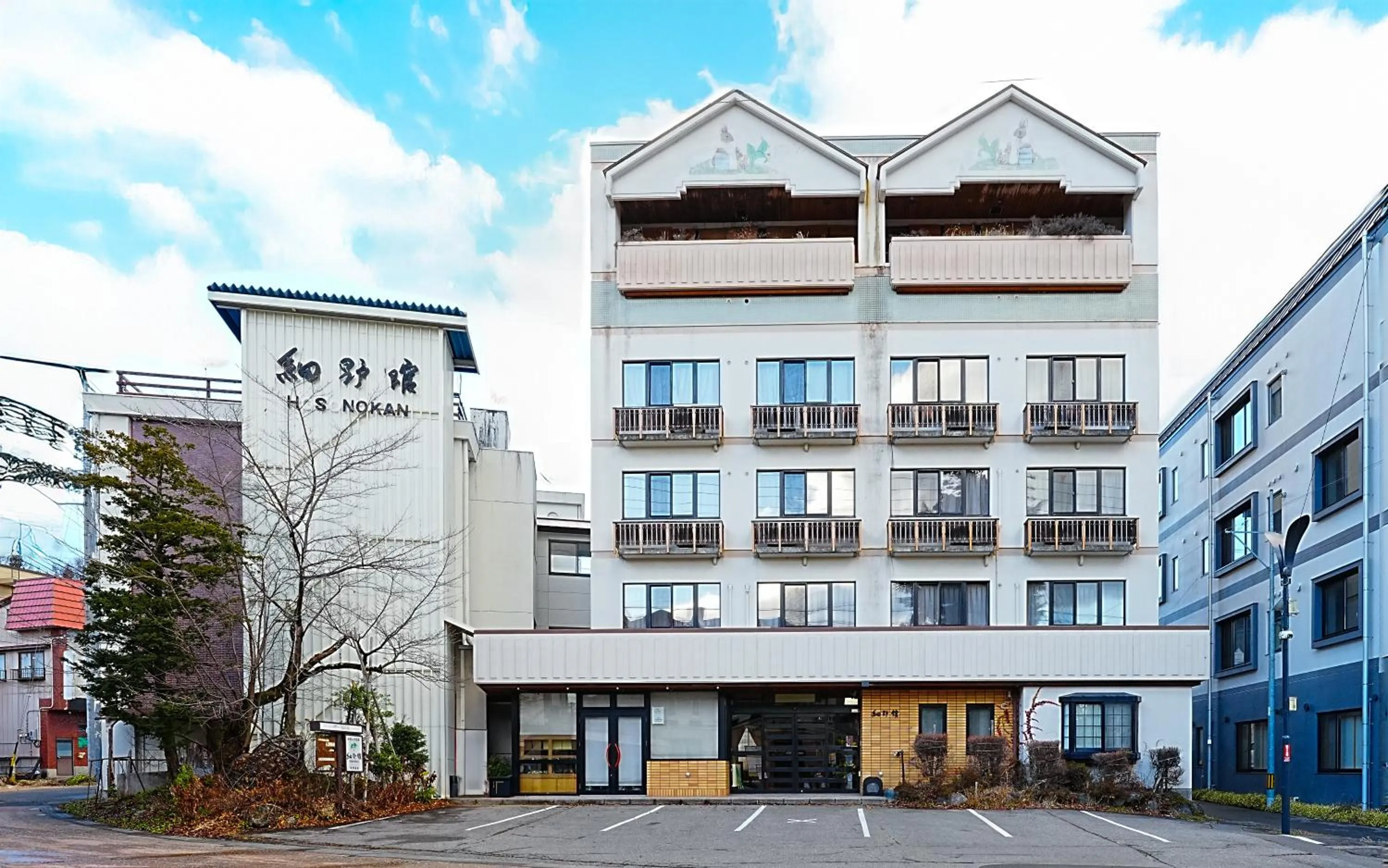 Property building in Hosonokan