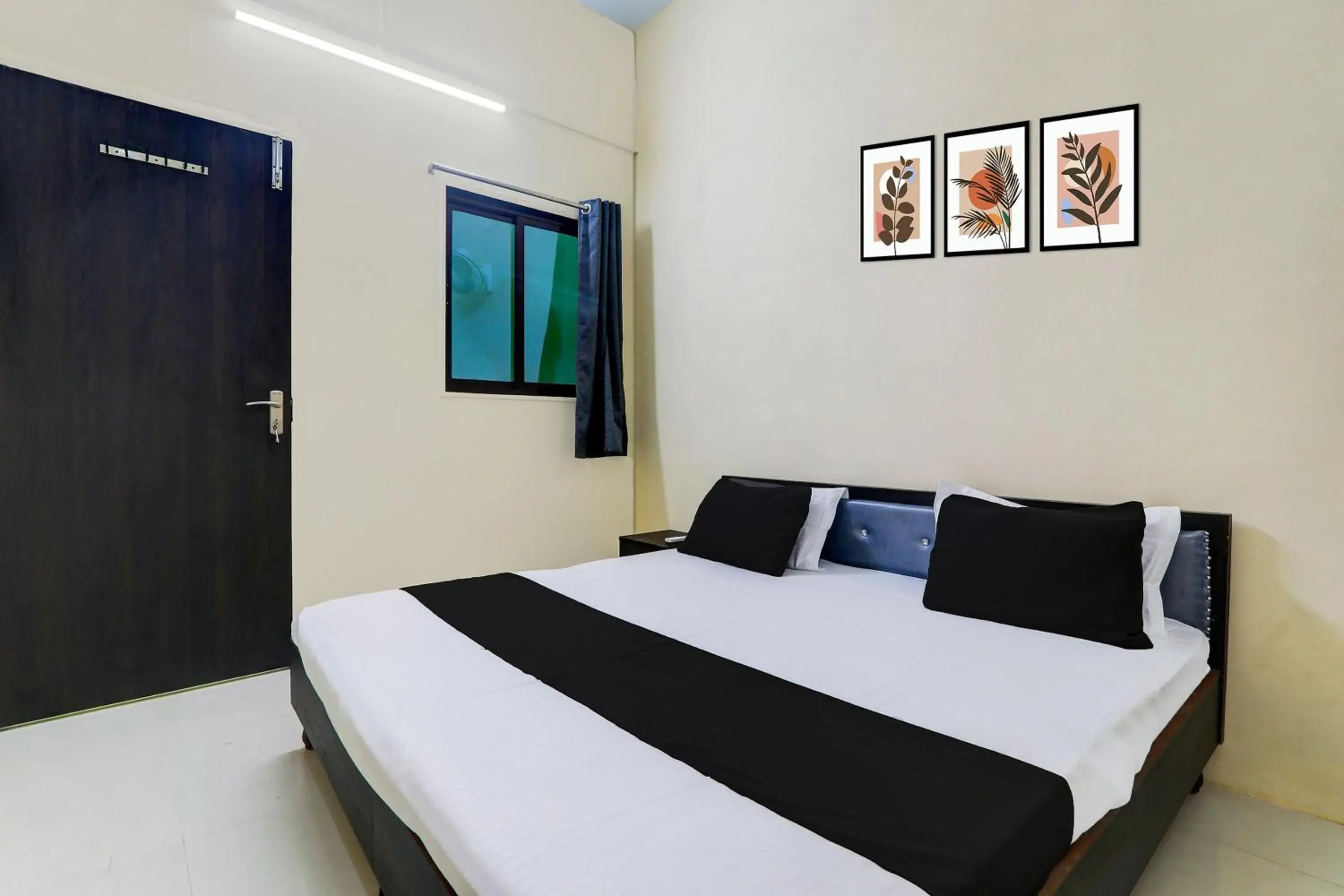 Classic Triple Room - single occupancy in Hotel O SR Residency Classic Triple Room - single occupancy in Hotel O SR Residency
