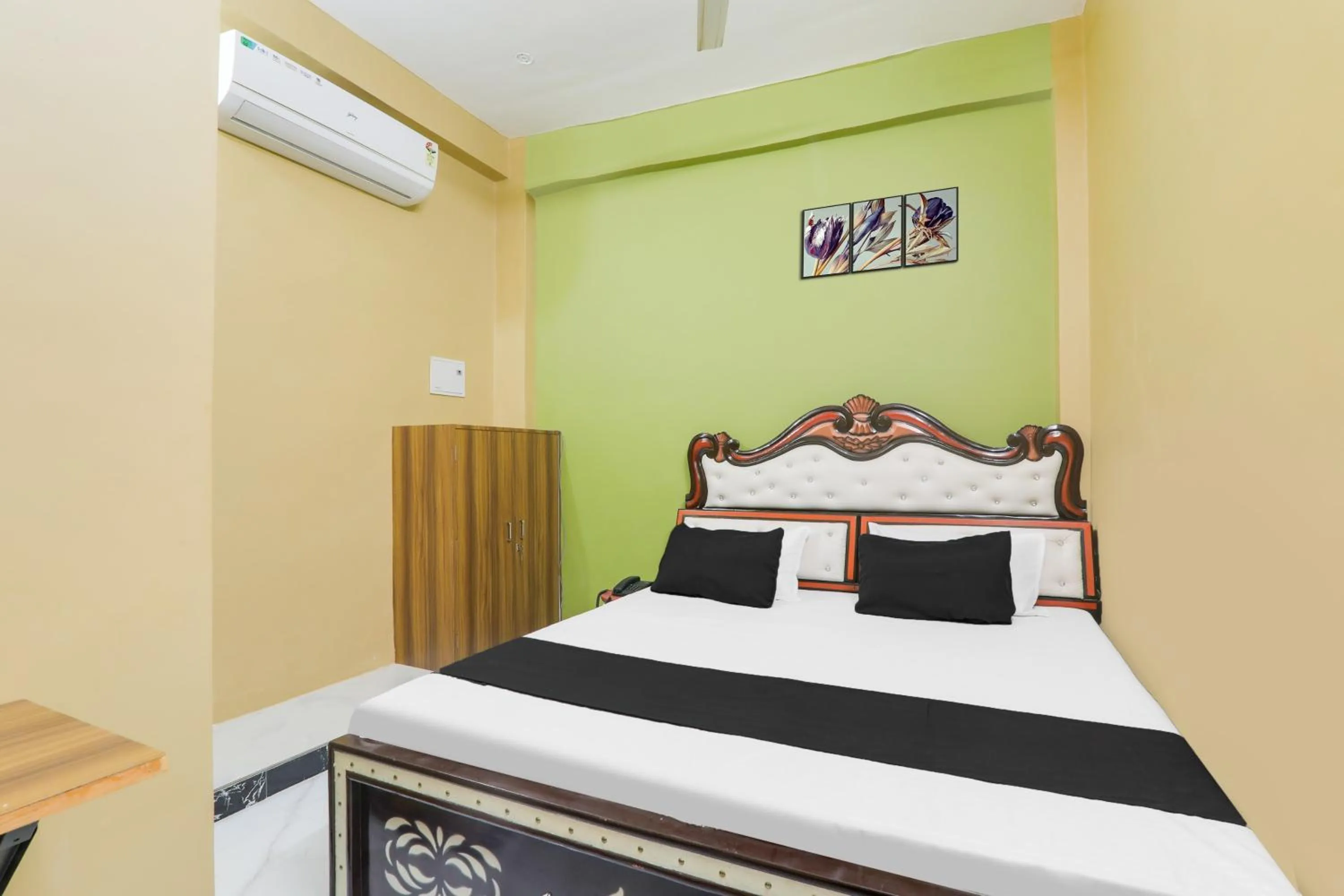 Bedroom, Bed in Hotel O VIRAT HOTEL AND RESORT