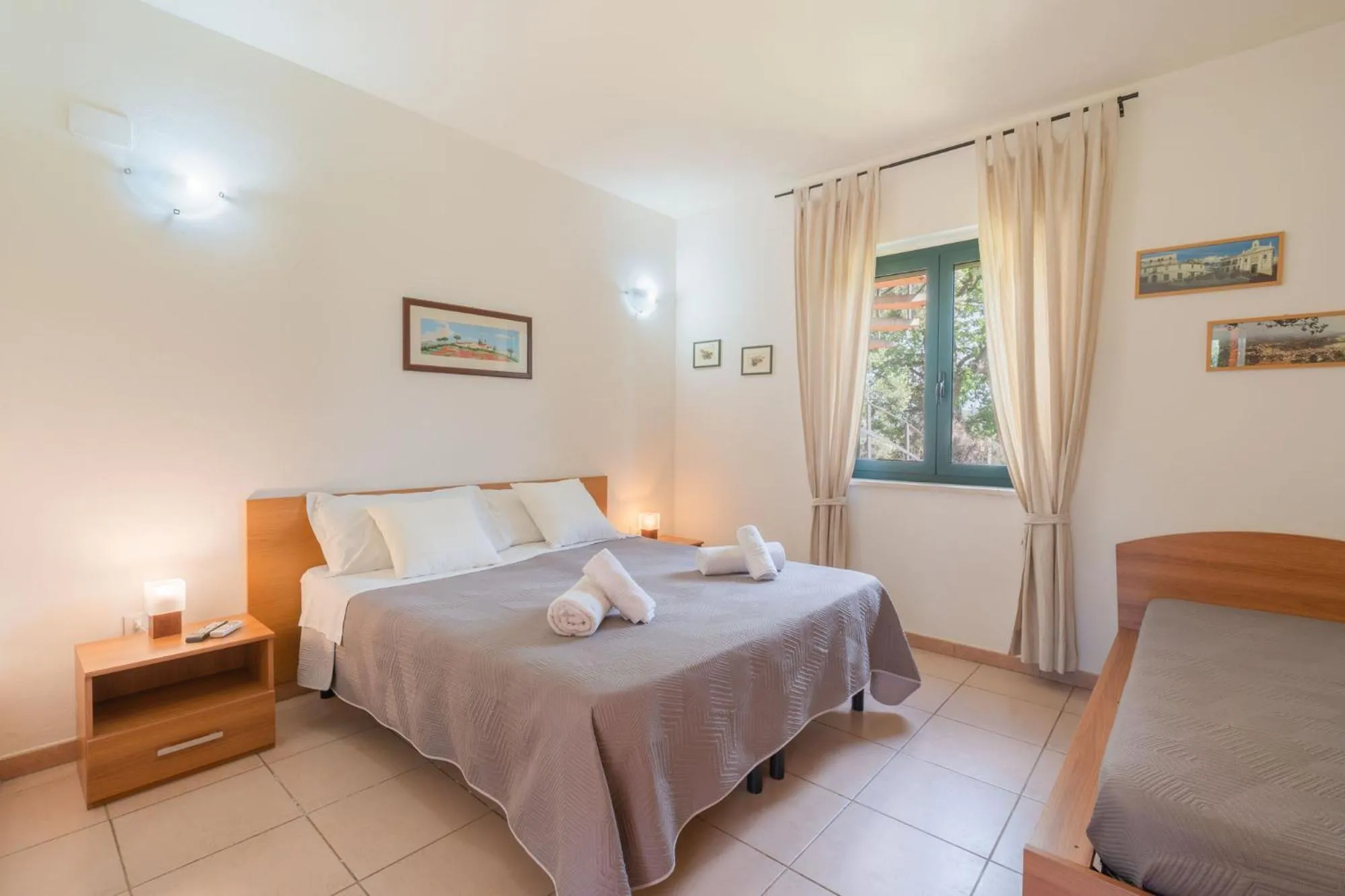 Bedroom, Bed in La Piana degli Ulivi