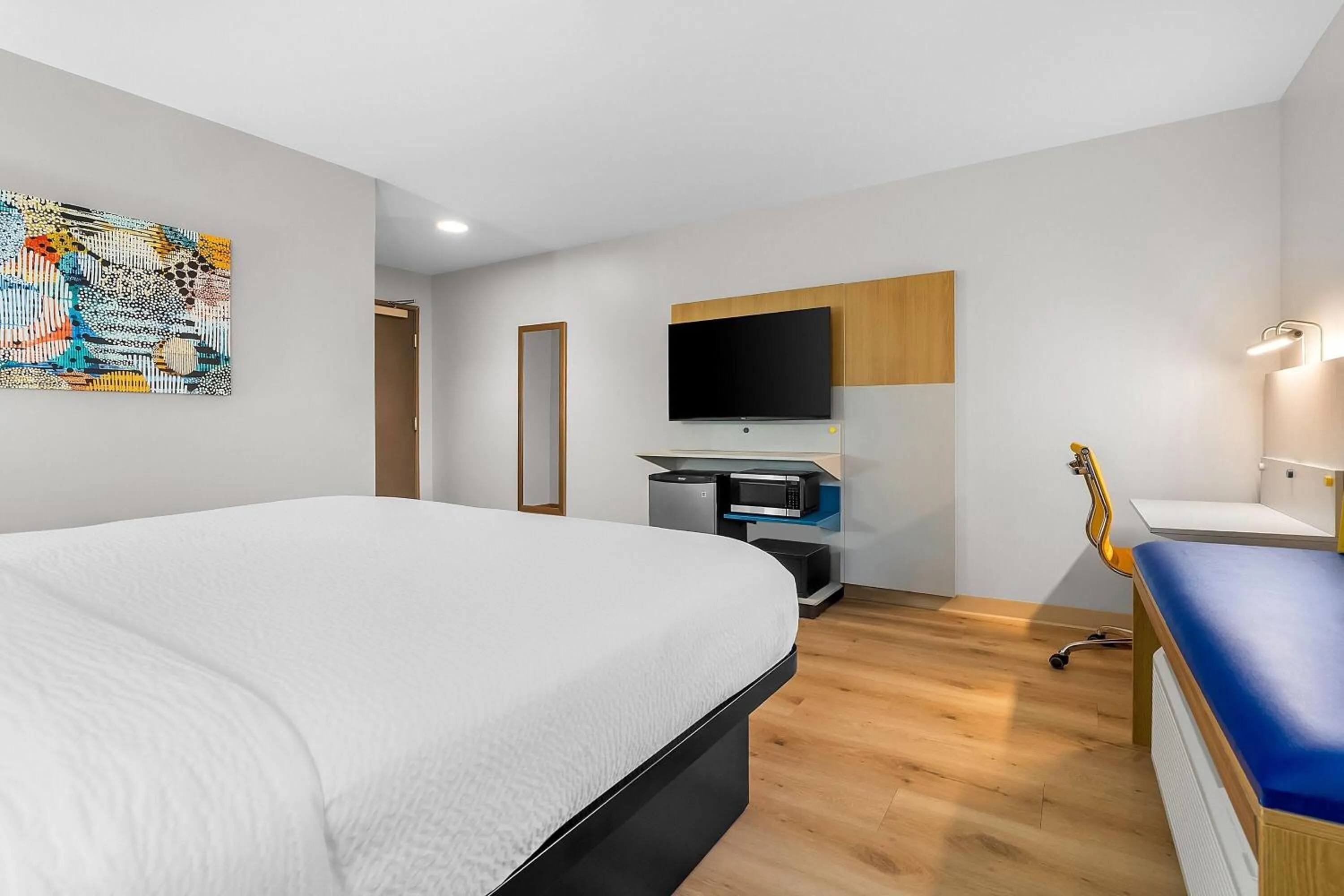 Bed in Microtel Inn & Suites by Wyndham Prattville Montgomery