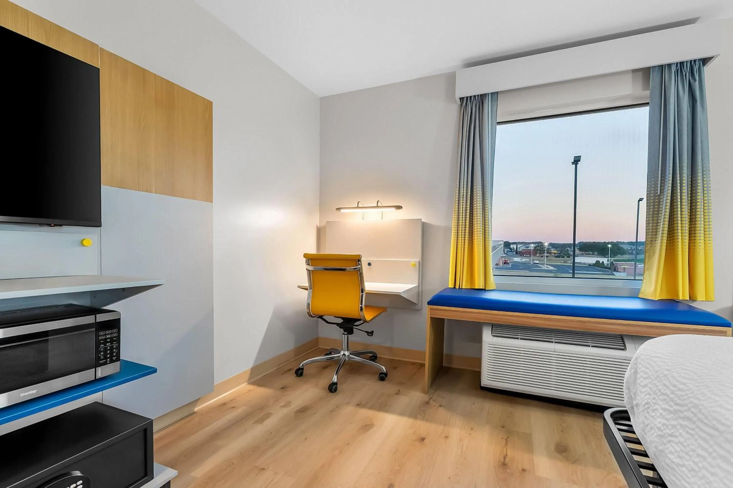 Bed in Microtel Inn & Suites by Wyndham Prattville Montgomery