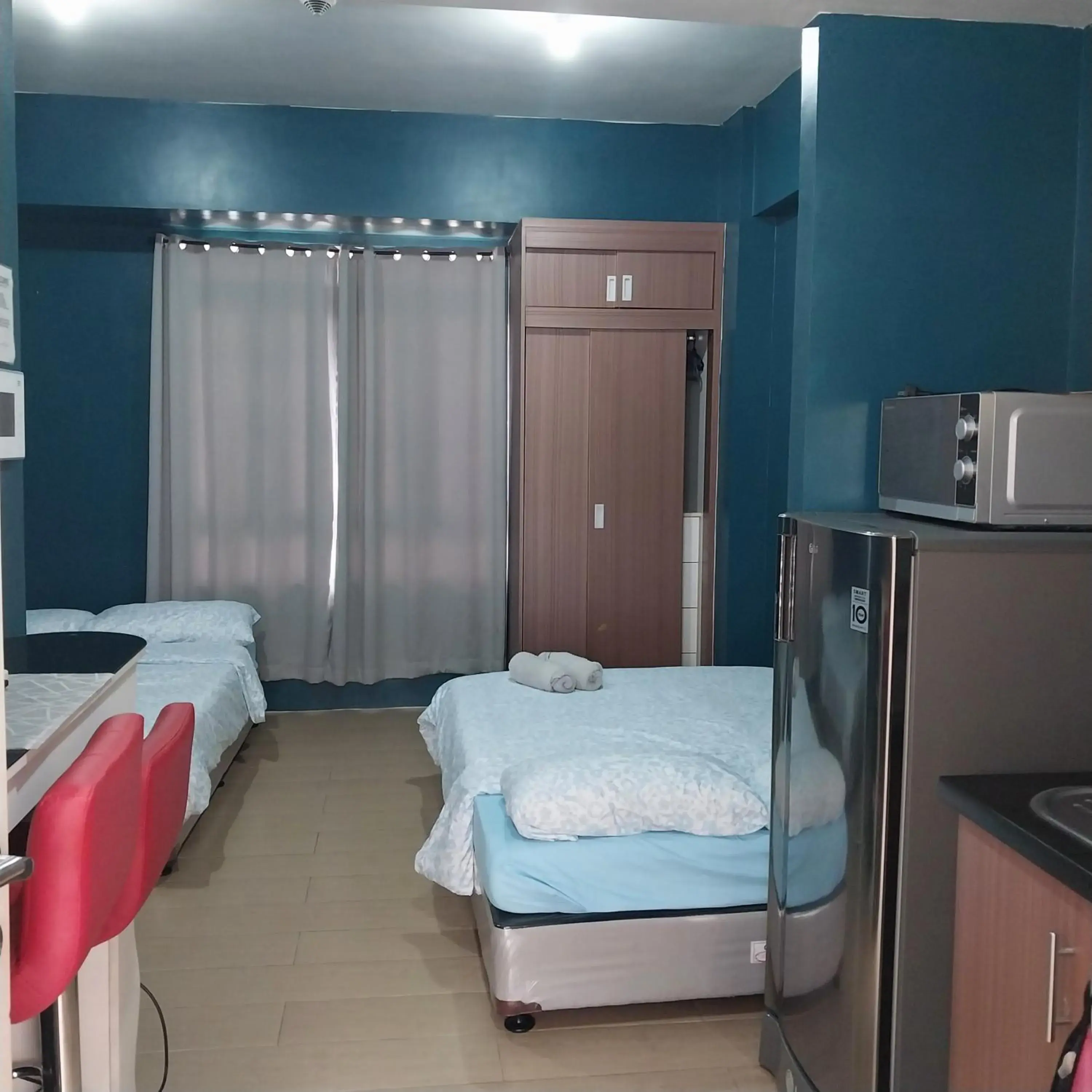 Favila Condotel Unit-150 Newport Boulevard near Airport Terminal 3 and all other Airport Favila Condotel Unit-150 Newport Boulevard near Airport Terminal 3 and all other Airport