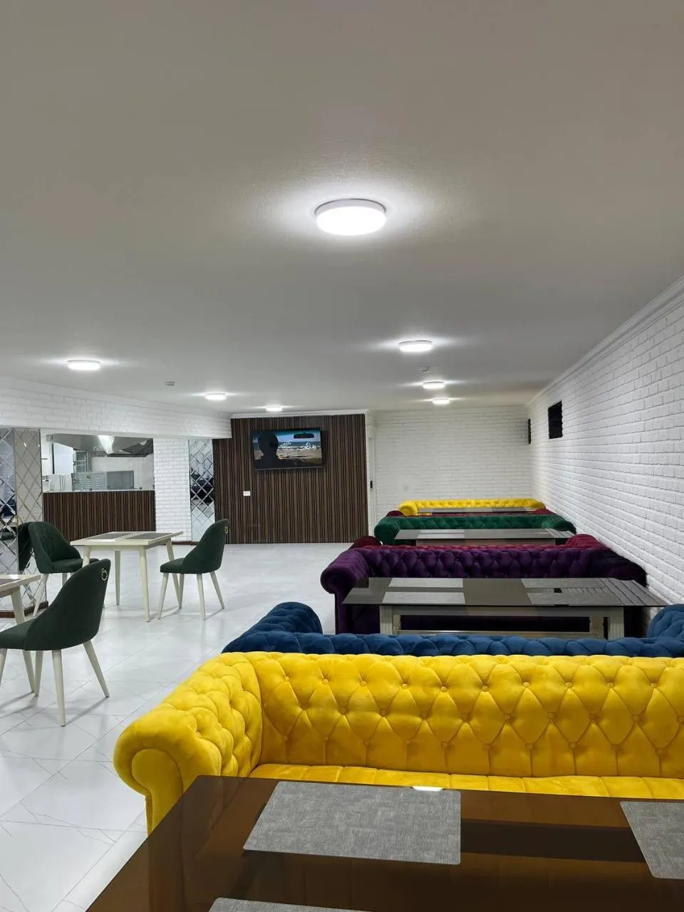 Communal kitchen, Bed in Zehra Hotel