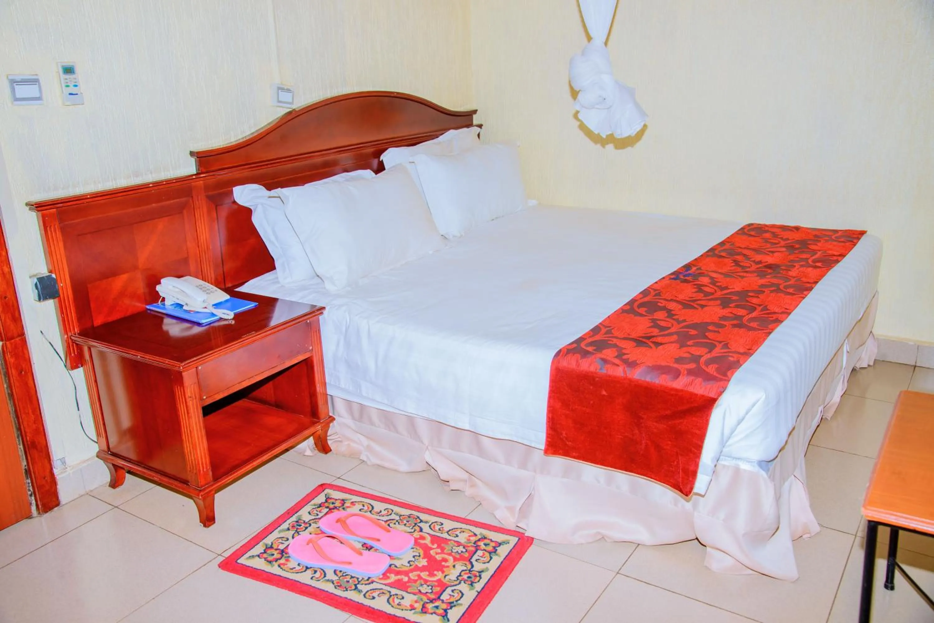 Bed in Kigali diplomat Hotel
