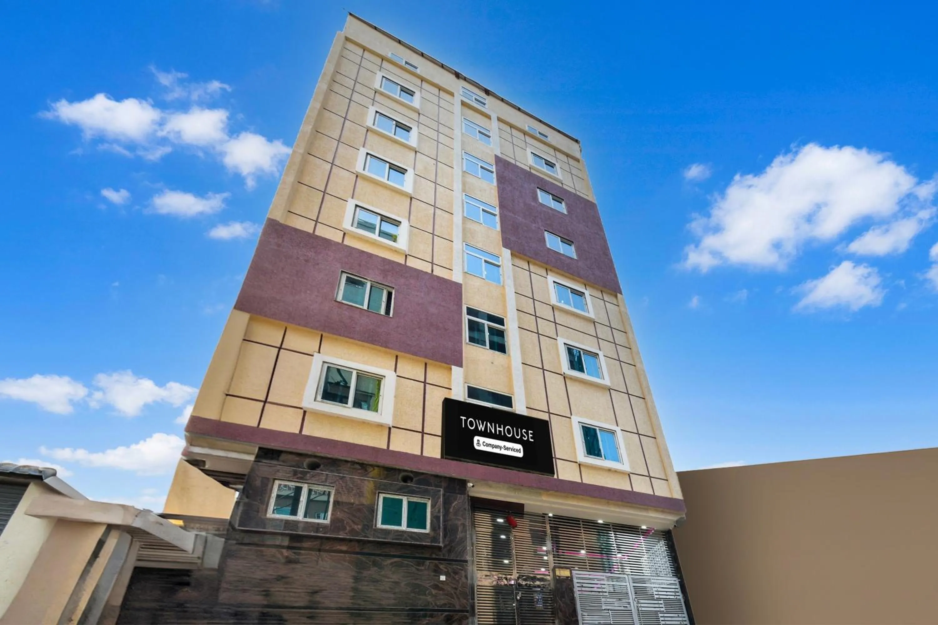 Facade/entrance in Super Townhouse Kokapet Formerly Aarian Tej Nilayam