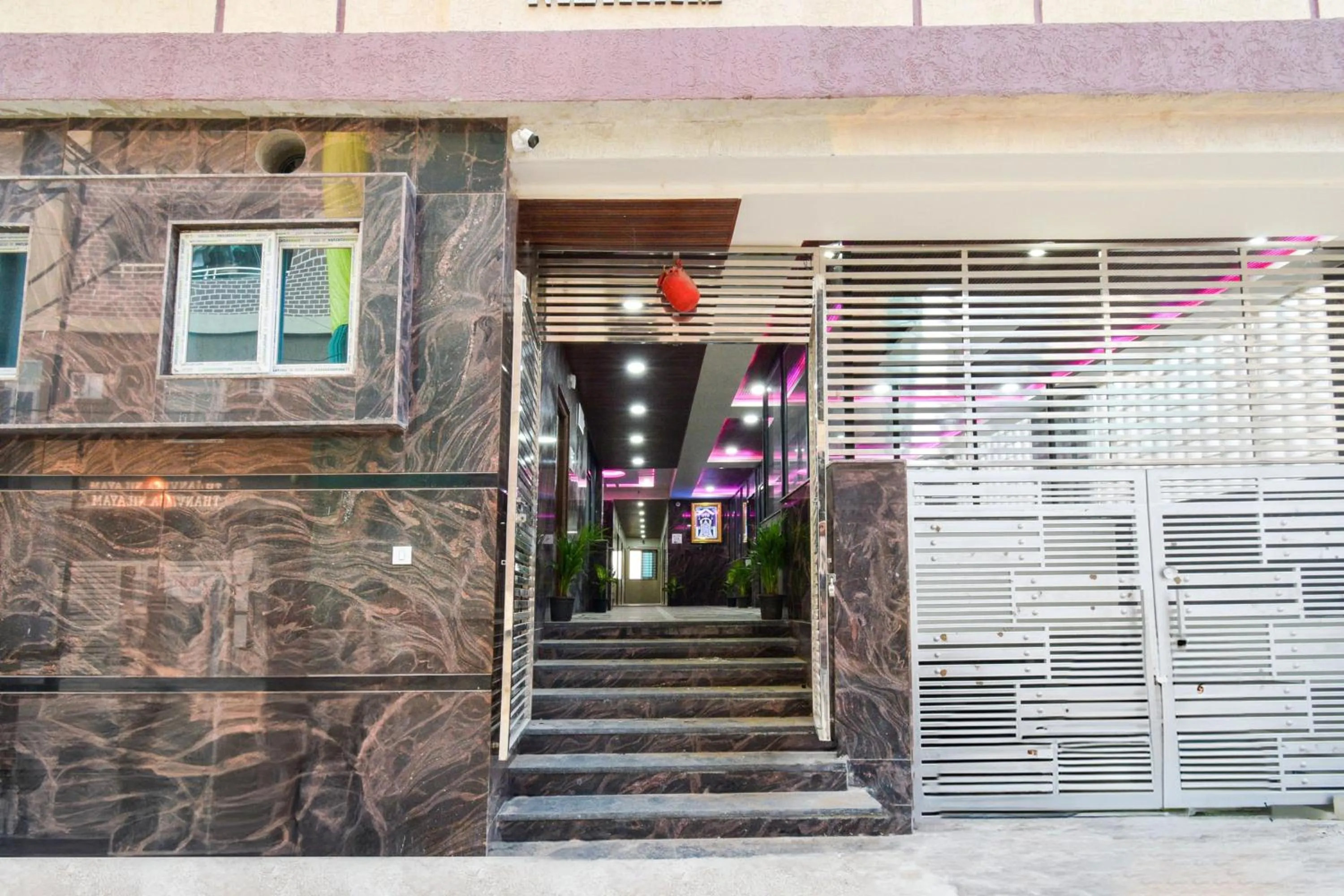 Facade/entrance in Super Townhouse Kokapet Formerly Aarian Tej Nilayam