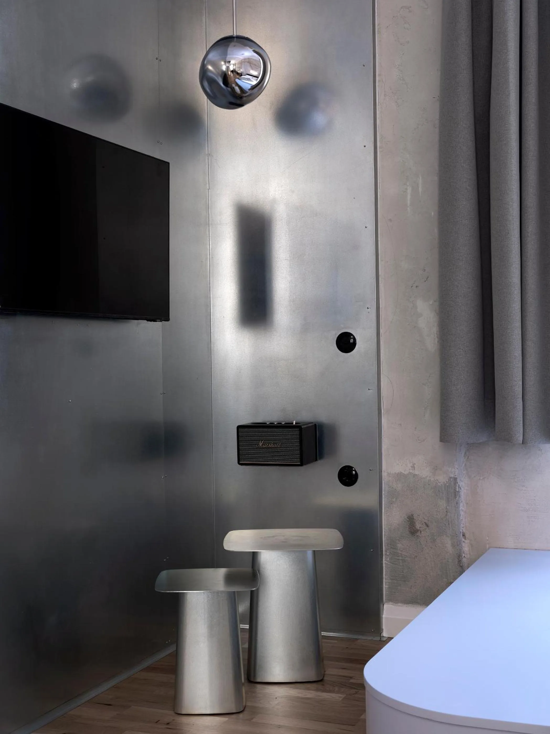 TV and multimedia in Hipsters Hotel