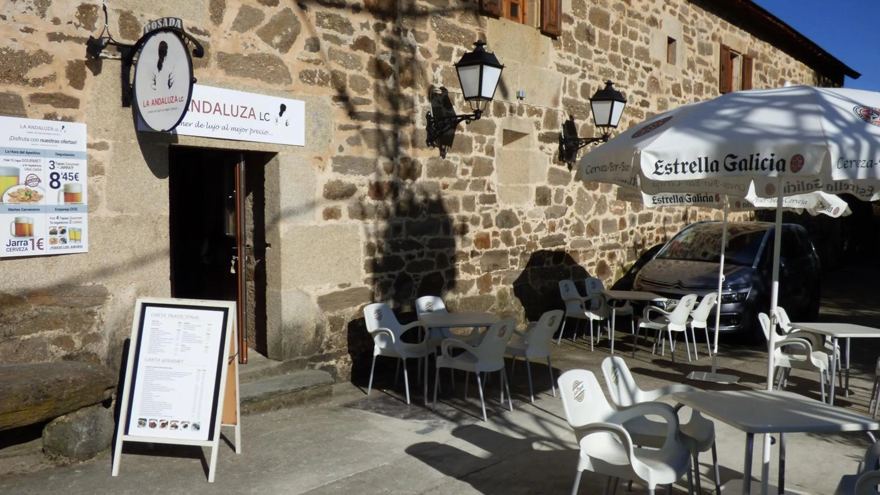 Restaurant/places to eat in La Posada de Pedrazales