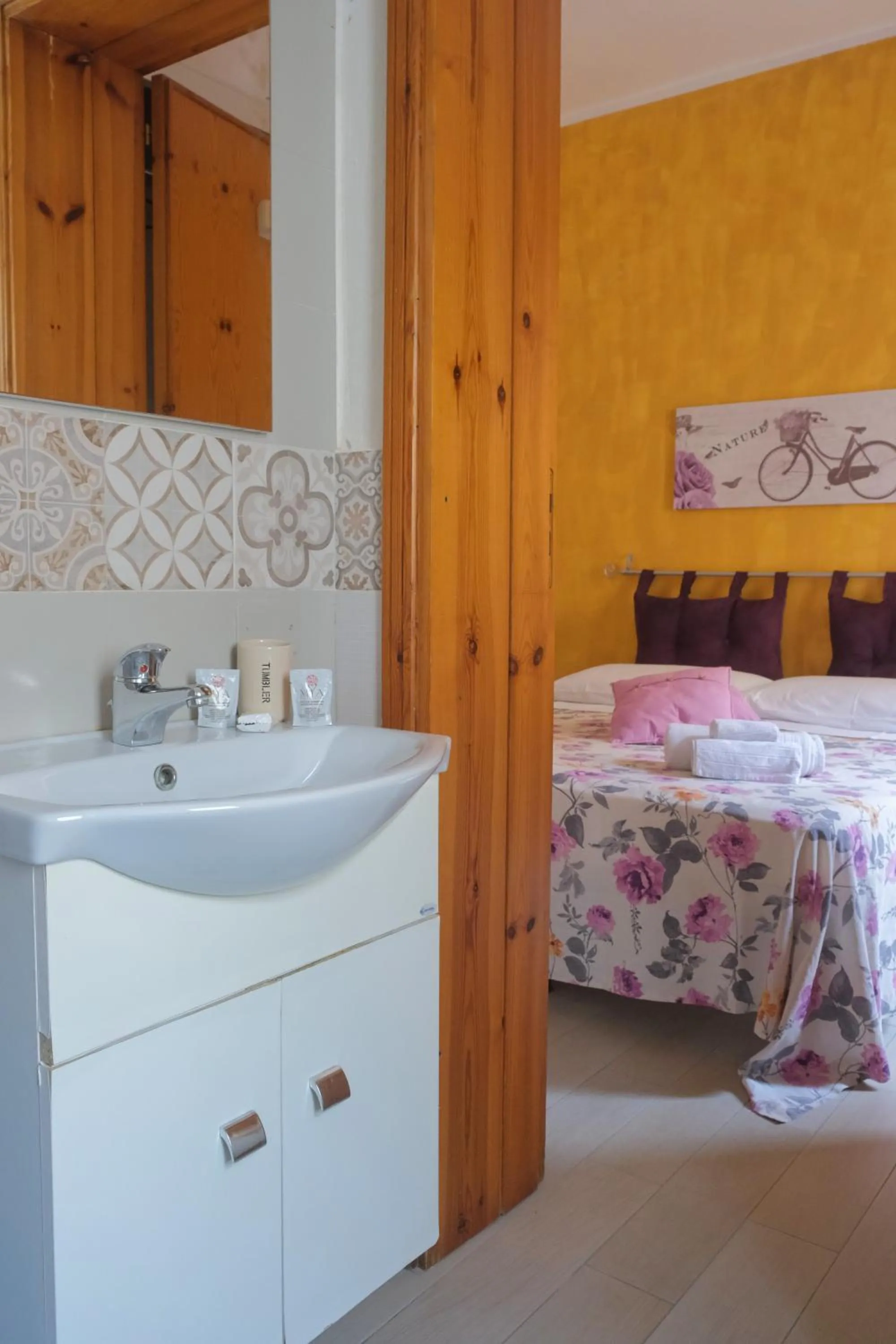 Bathroom in Daphne B&B