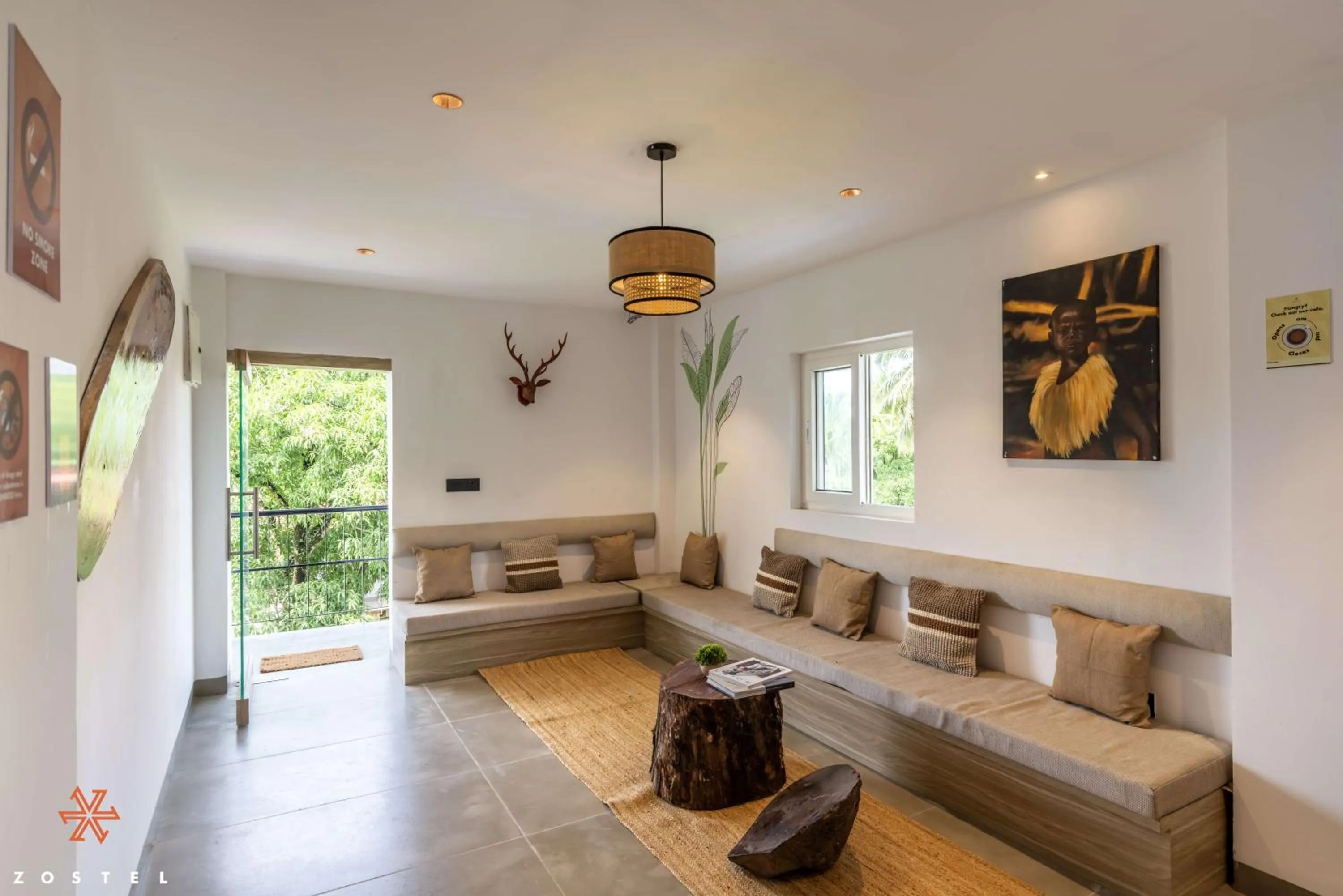 Living room in Zostel Port Blair