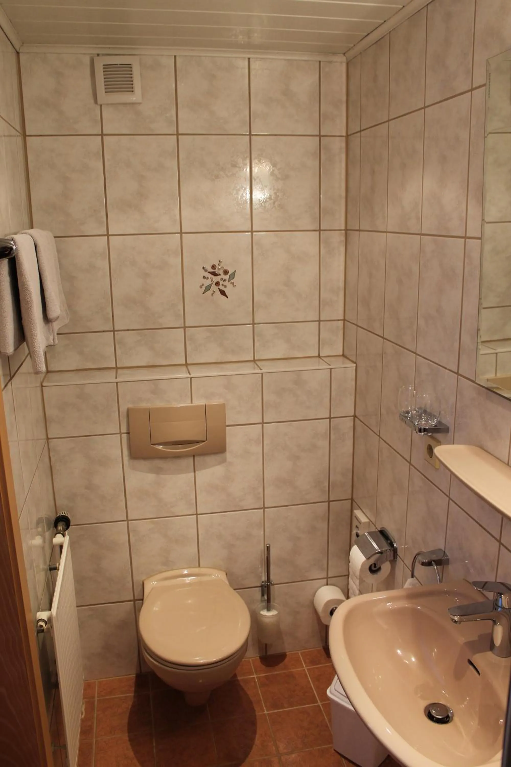 Shower in Hotel Waldfrieden "Das kleine Hotel"