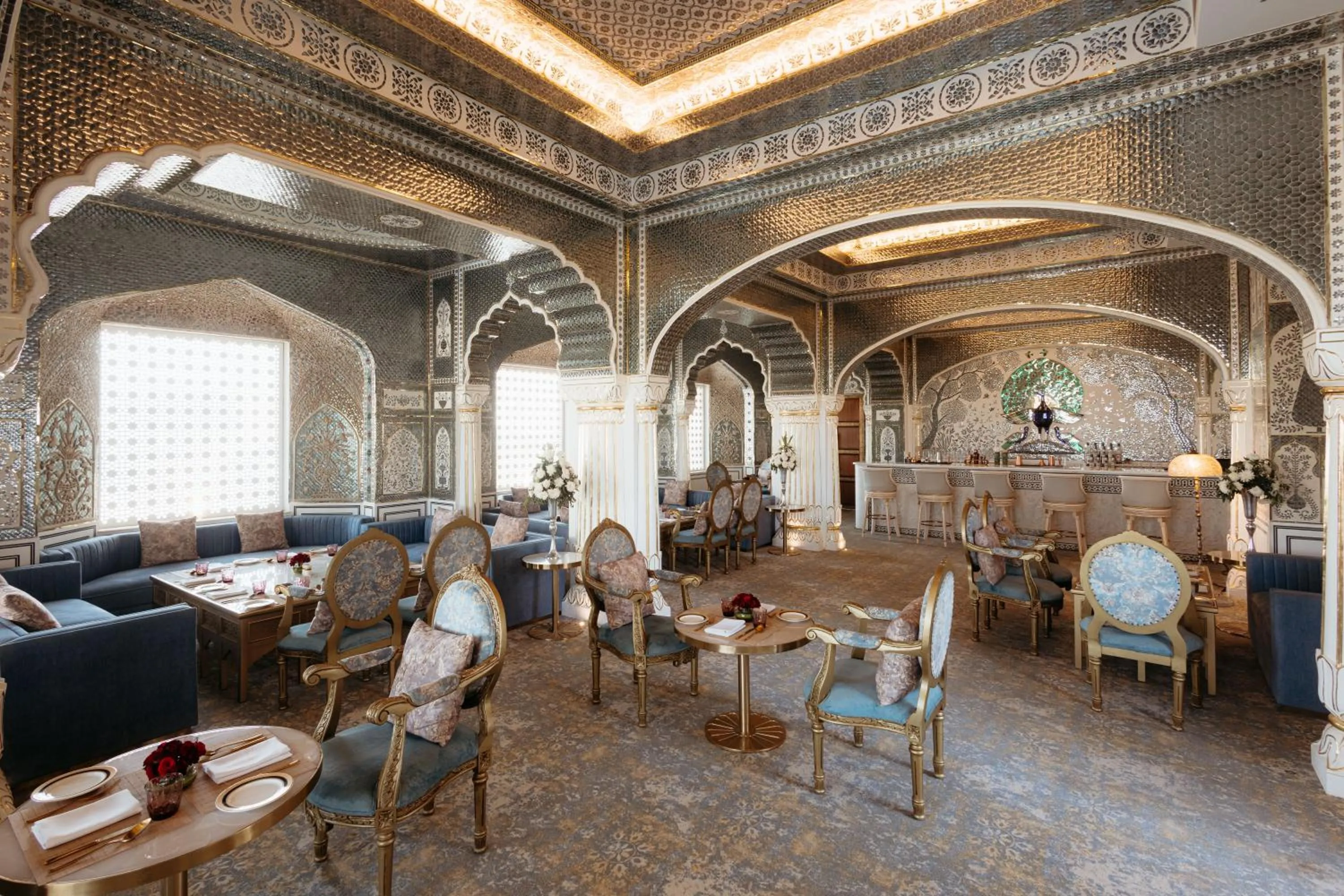 Lounge or bar in Anantara Jewel Bagh Jaipur