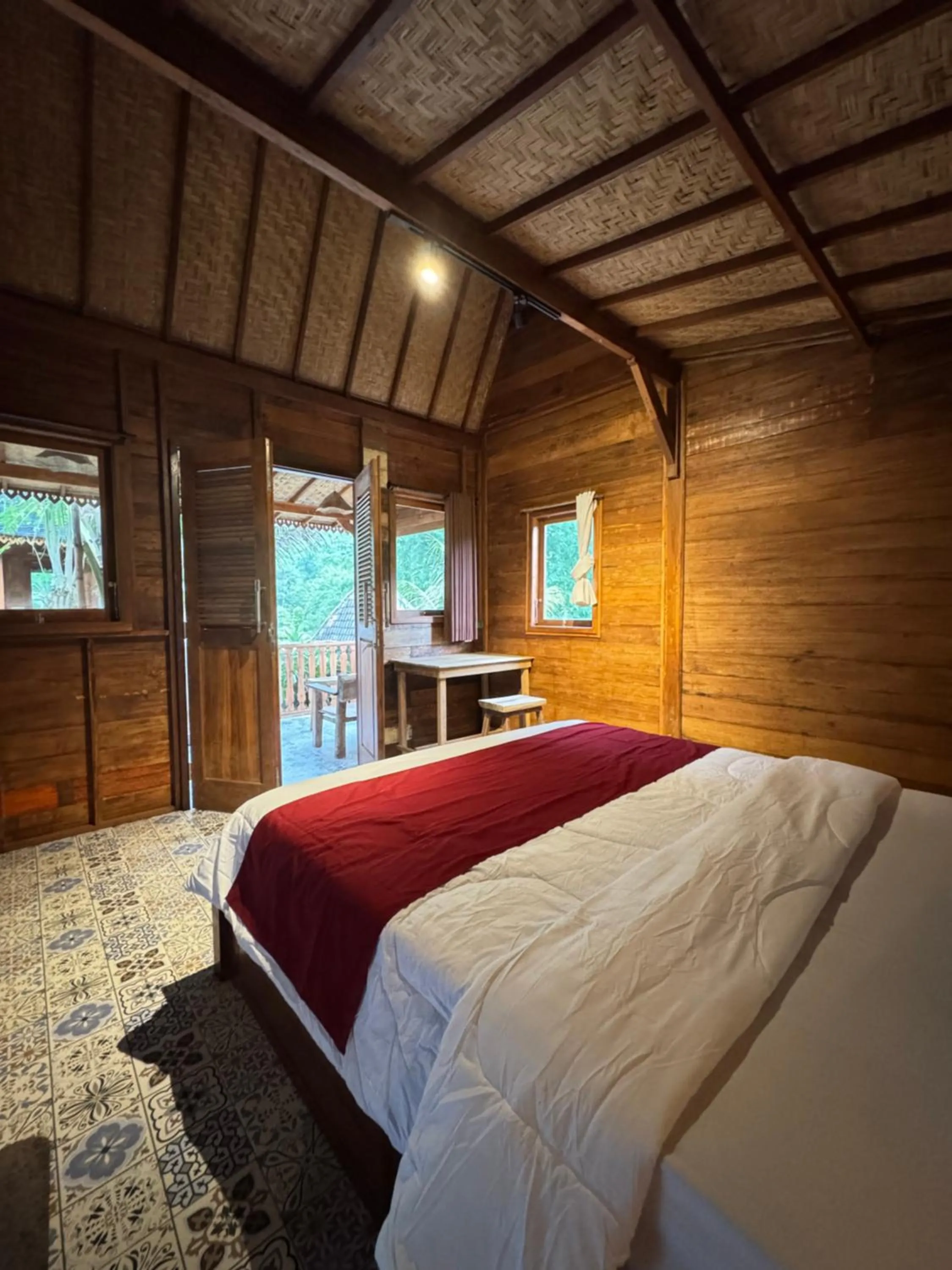 Bed in Oemah Kangin Homestay