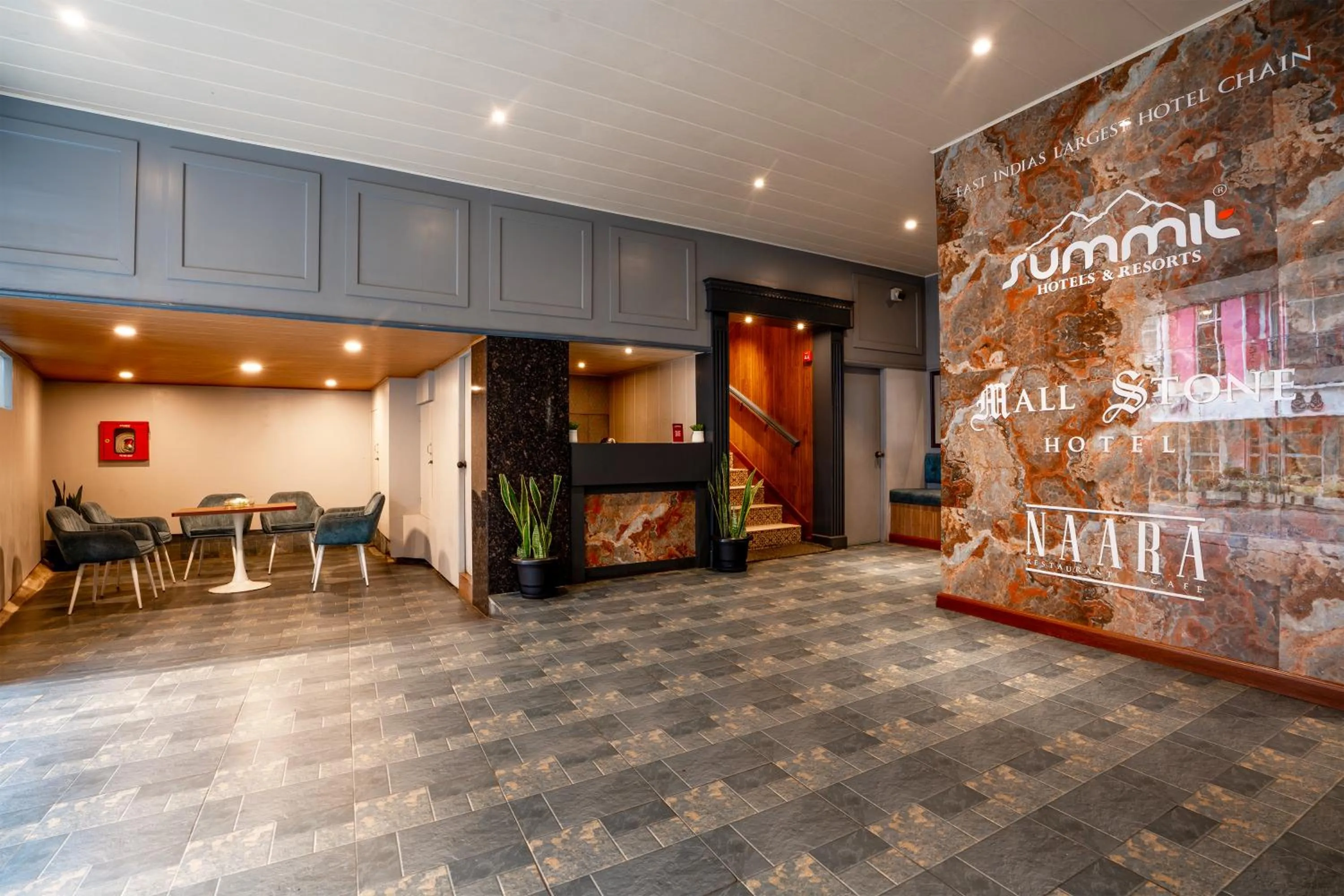 Lobby or reception in Summit Mall Stone Hotel