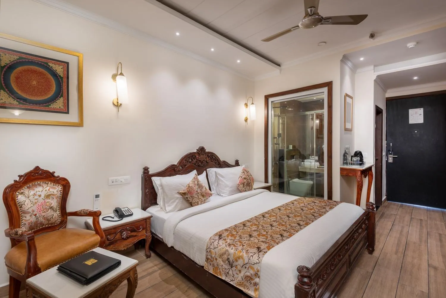 Bed in Quality Inn by Lawrence Hotels