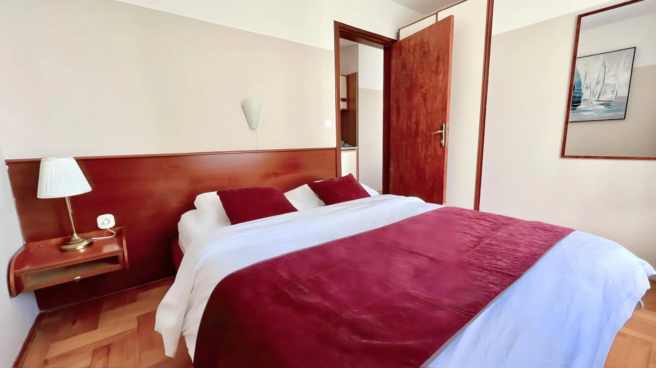 Bed in Villa Valdepian Apartments