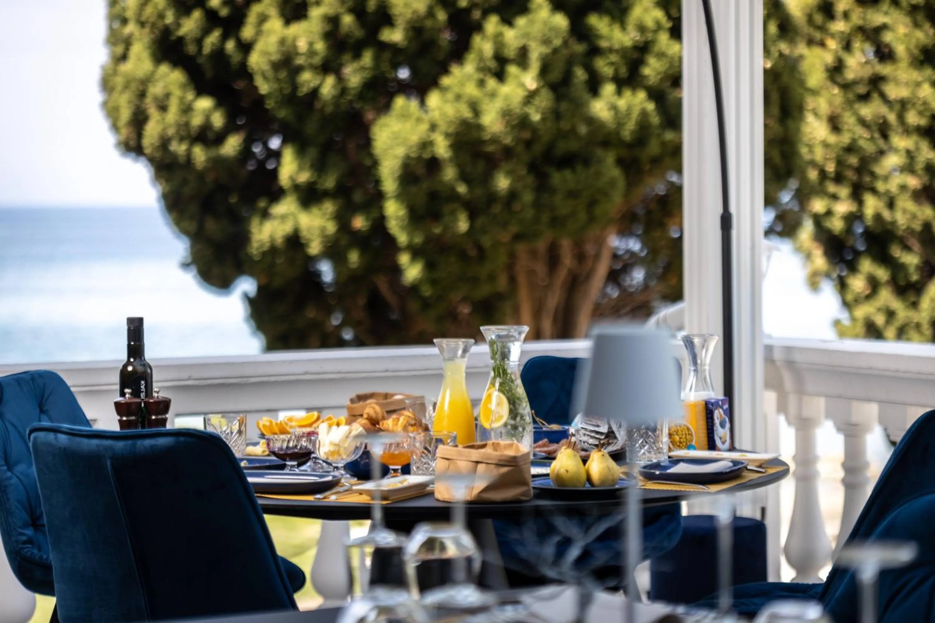 Restaurant/places to eat in Villa Valdepian Apartments