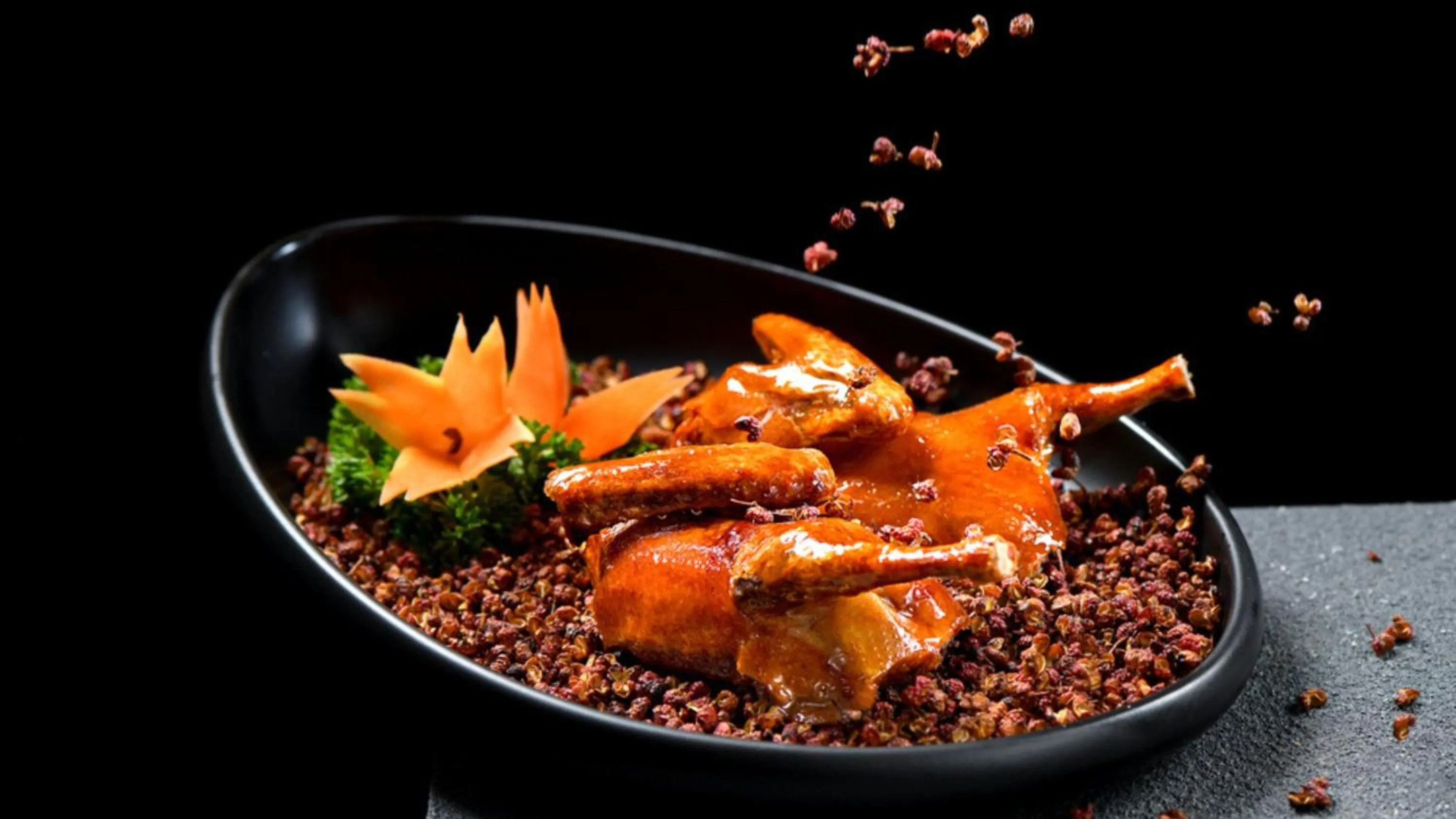 Restaurant/places to eat in HUALUXE Chongqing Science Hall