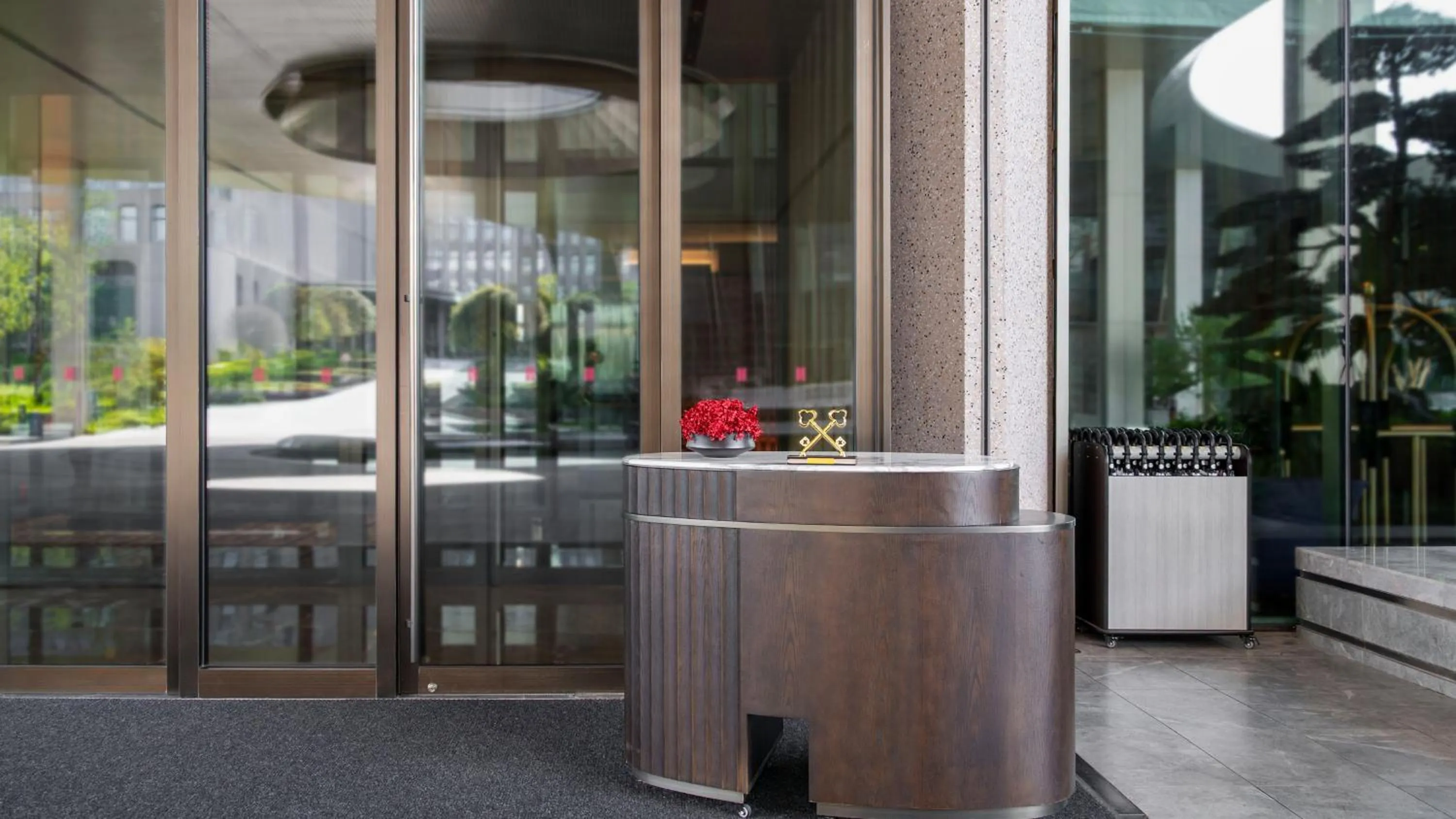 Property building in HUALUXE Chongqing Science Hall