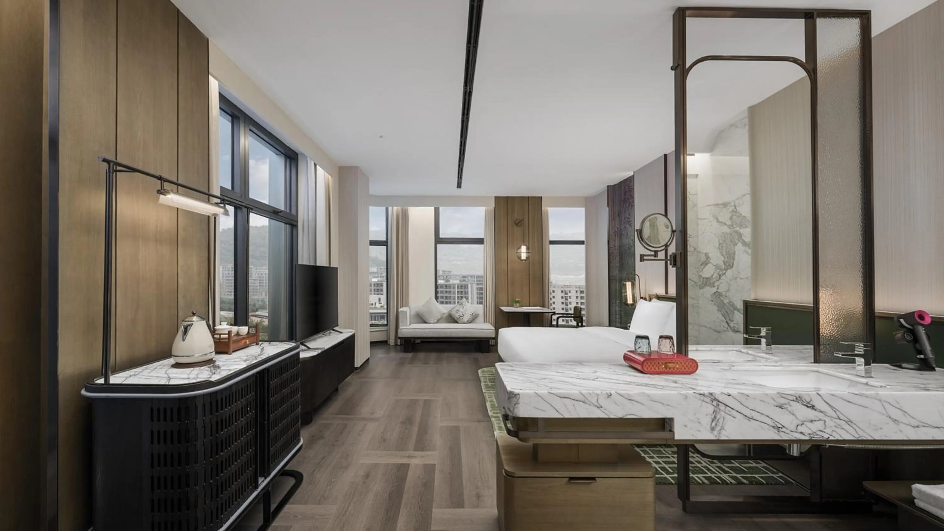 Photo of the whole room, Bed in HUALUXE Chongqing Science Hall