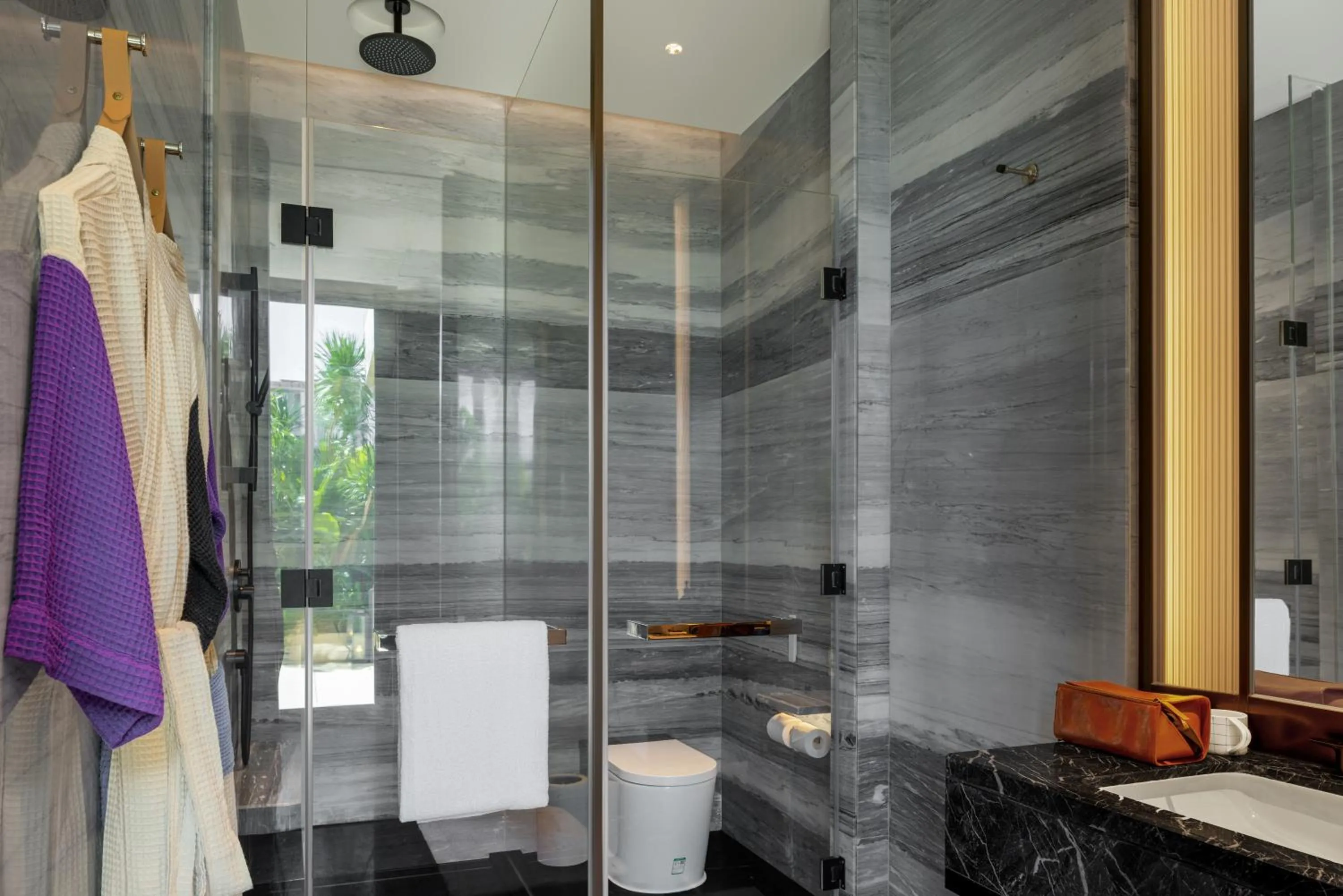 Photo of the whole room in Kimpton Aqeos Hainan by IHG